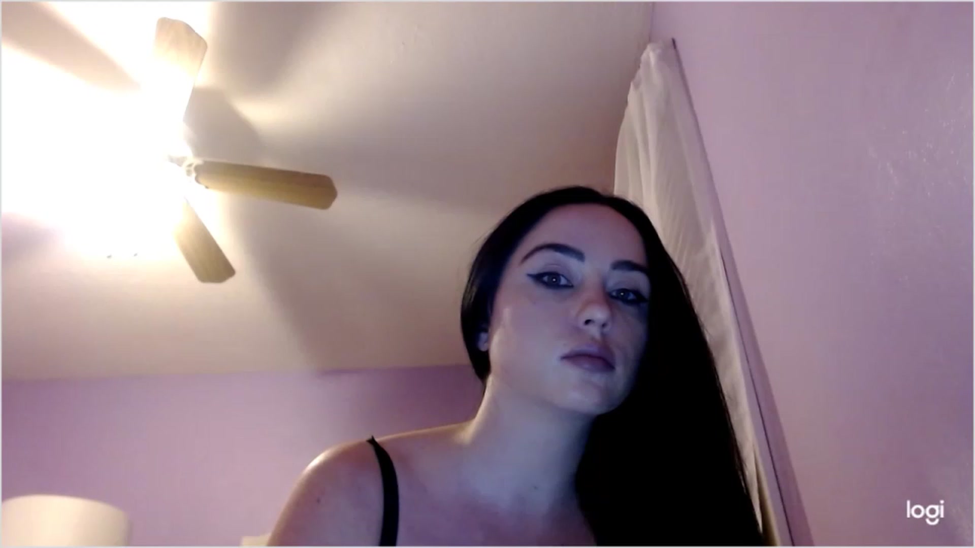 Gallery image thumbnail from Angel_baby124's myfreecams stream on, 01/10/2023, 02:50 image 8 of 20