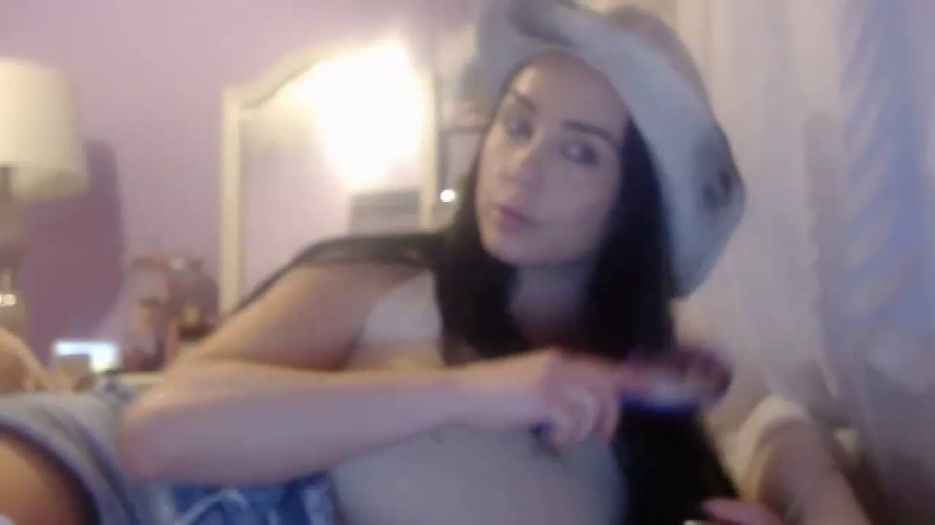 Gallery image thumbnail from Angel_baby124's myfreecams stream on, 01/13/2023, 22:26 image 9 of 20
