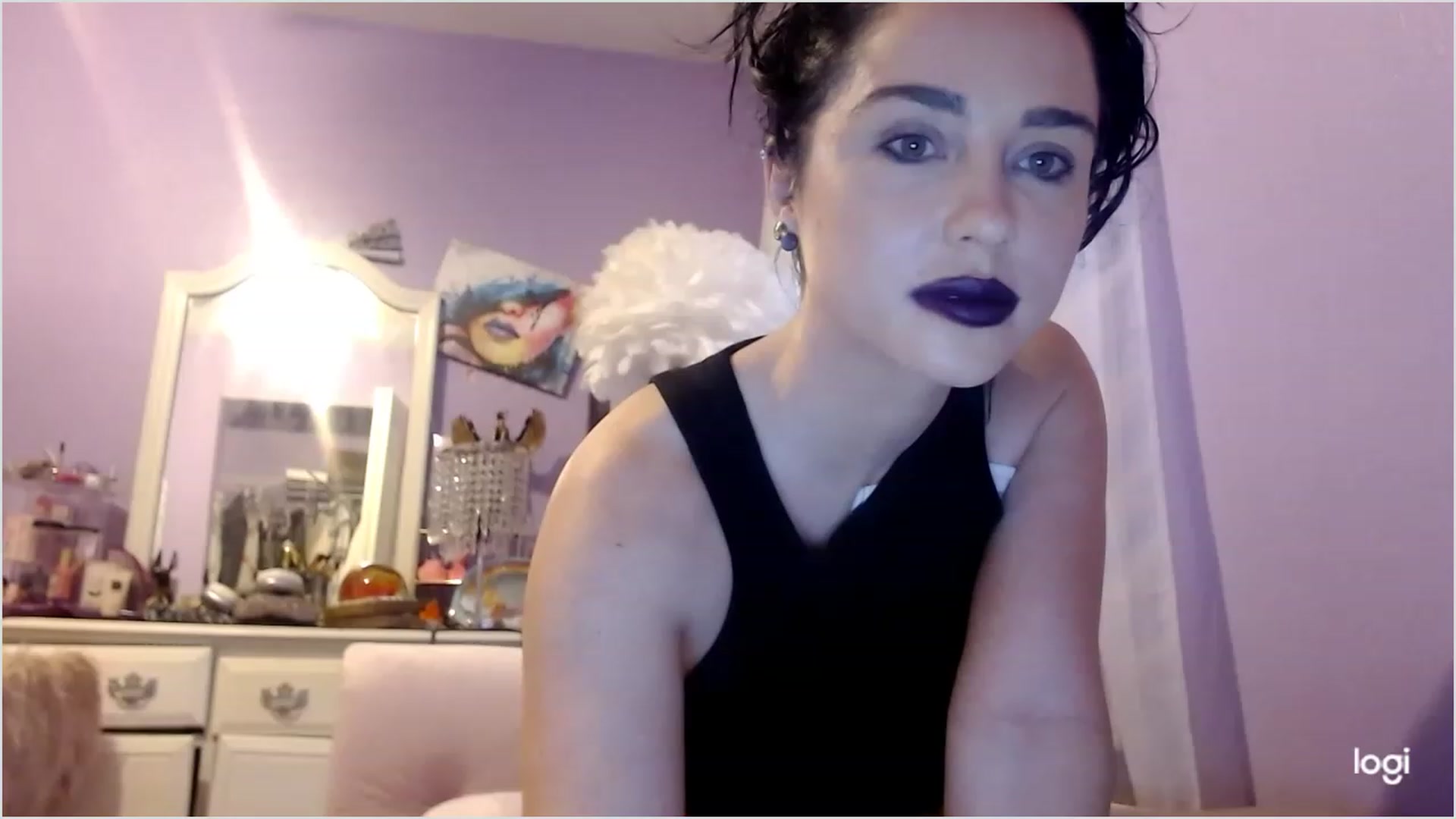 Gallery image thumbnail from Angel_baby124's myfreecams stream on, 01/21/2023, 21:20 image 8 of 20