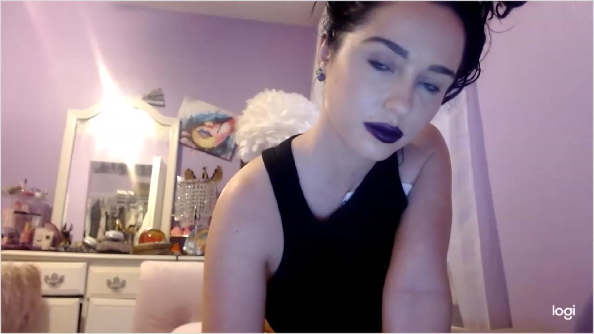 Gallery image thumbnail from Angel_baby124's myfreecams stream on, 01/21/2023, 21:20 image 10 of 20