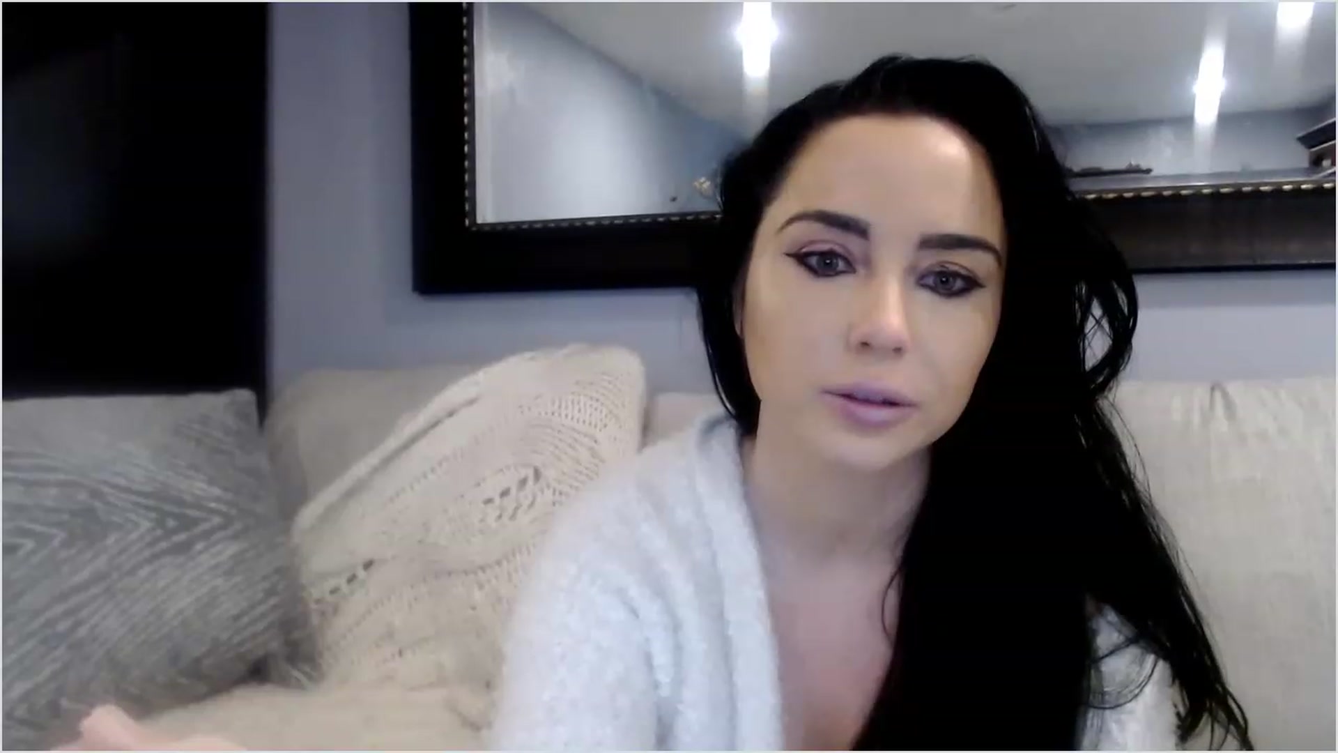Gallery image thumbnail from Angel_baby124's myfreecams stream on, 03/21/2023, 16:42 image 10 of 20