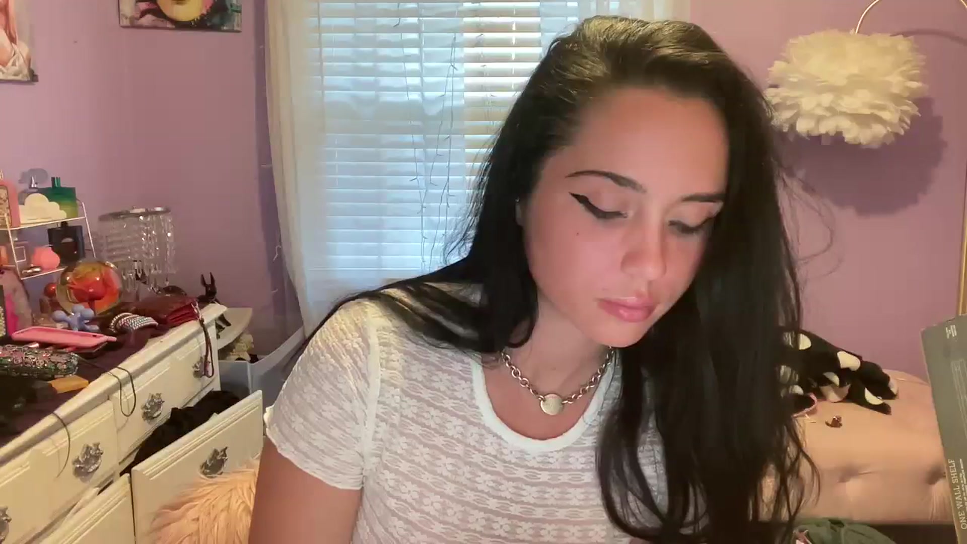 Gallery image thumbnail from Angel_baby124's myfreecams stream on, 08/05/2023, 23:58 image 7 of 20
