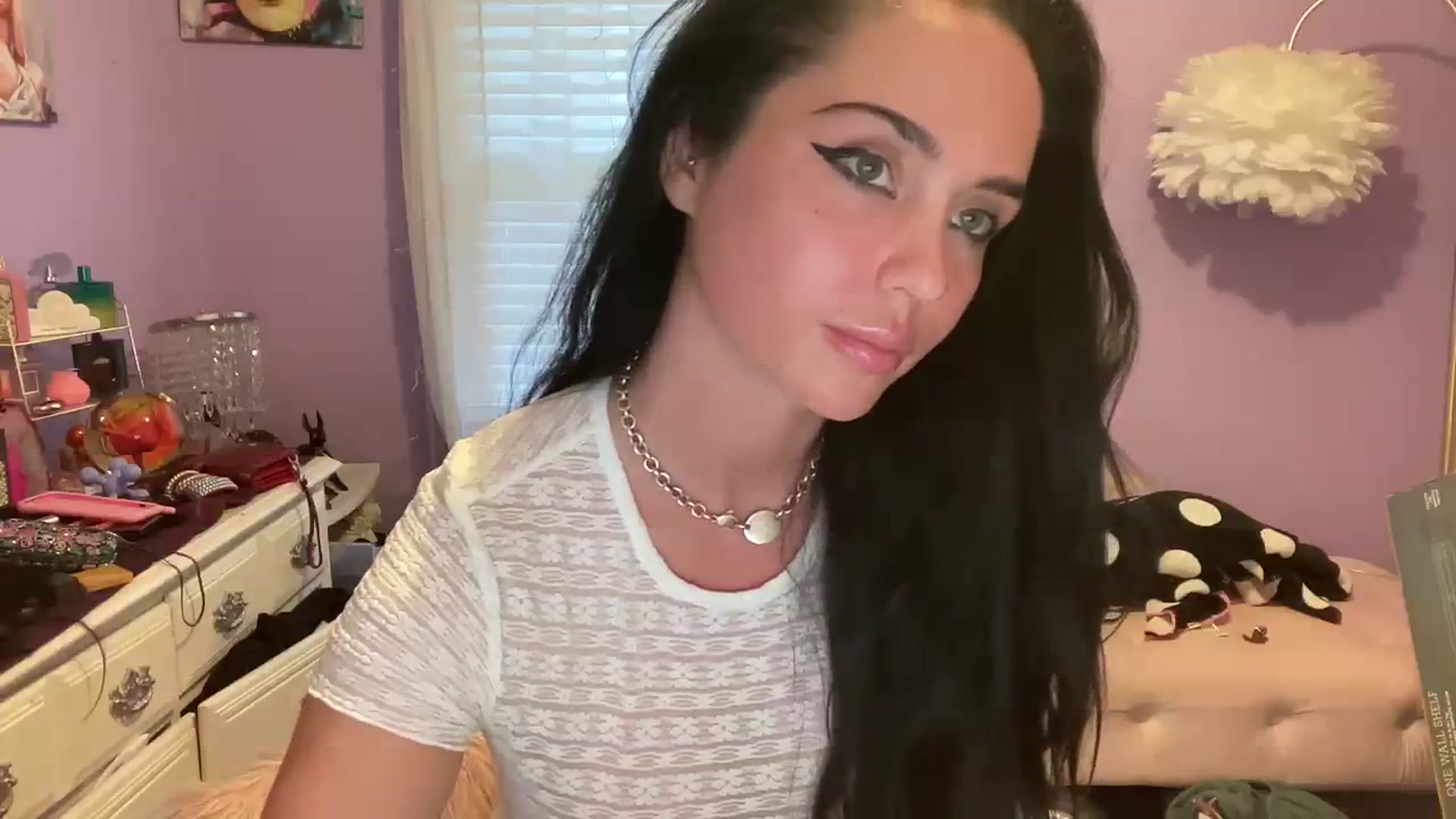 Gallery image thumbnail from Angel_baby124's myfreecams stream on, 08/05/2023, 23:58 image 11 of 20