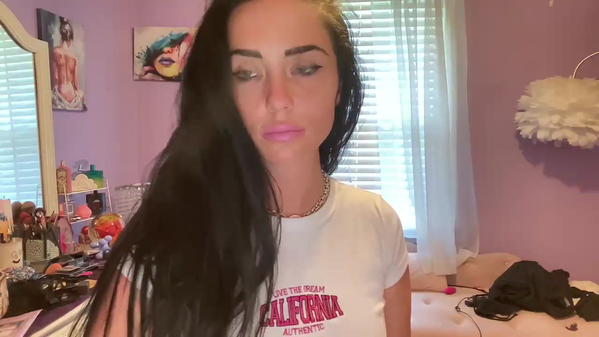 Gallery image thumbnail from Angel_baby124's myfreecams stream on, 08/08/2023, 20:37 image 17 of 20