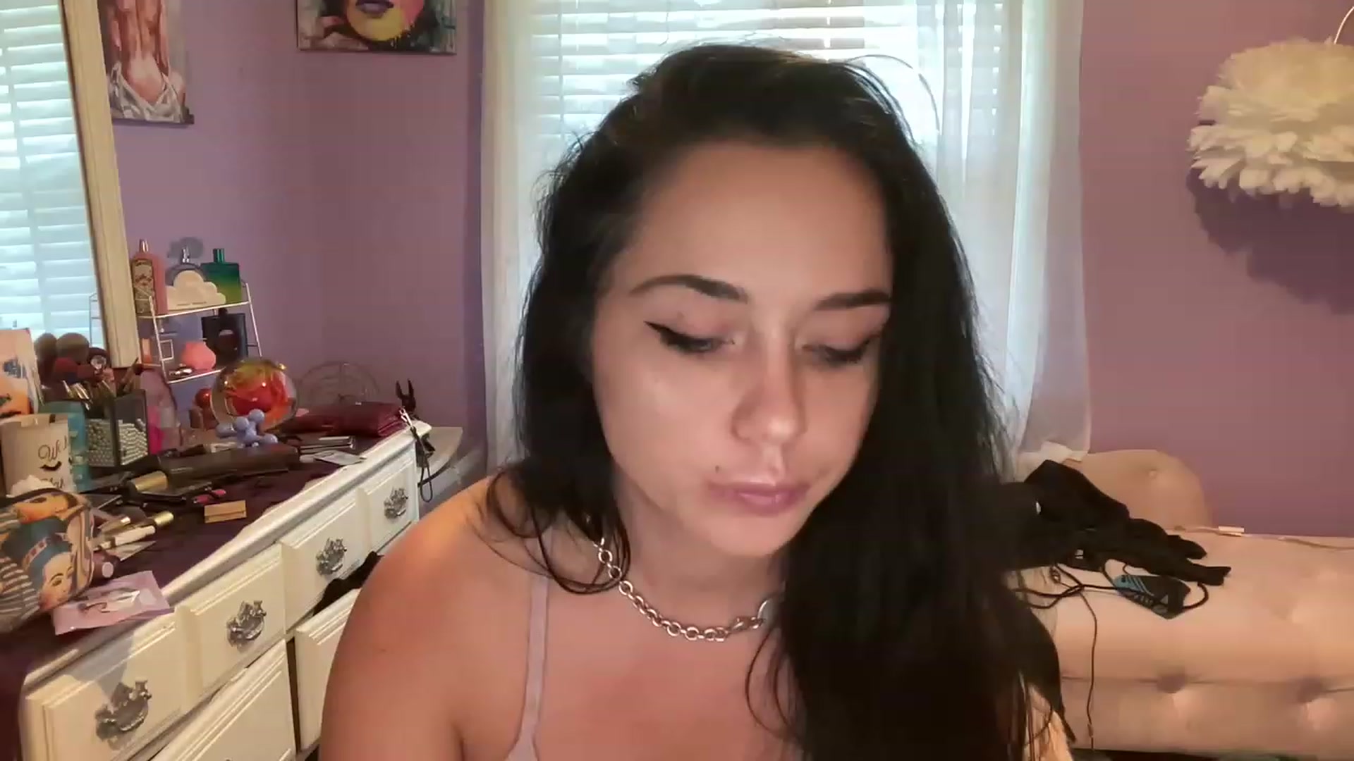 Gallery image thumbnail from Angel_baby124's myfreecams stream on, 08/11/2023, 21:56 image 10 of 20