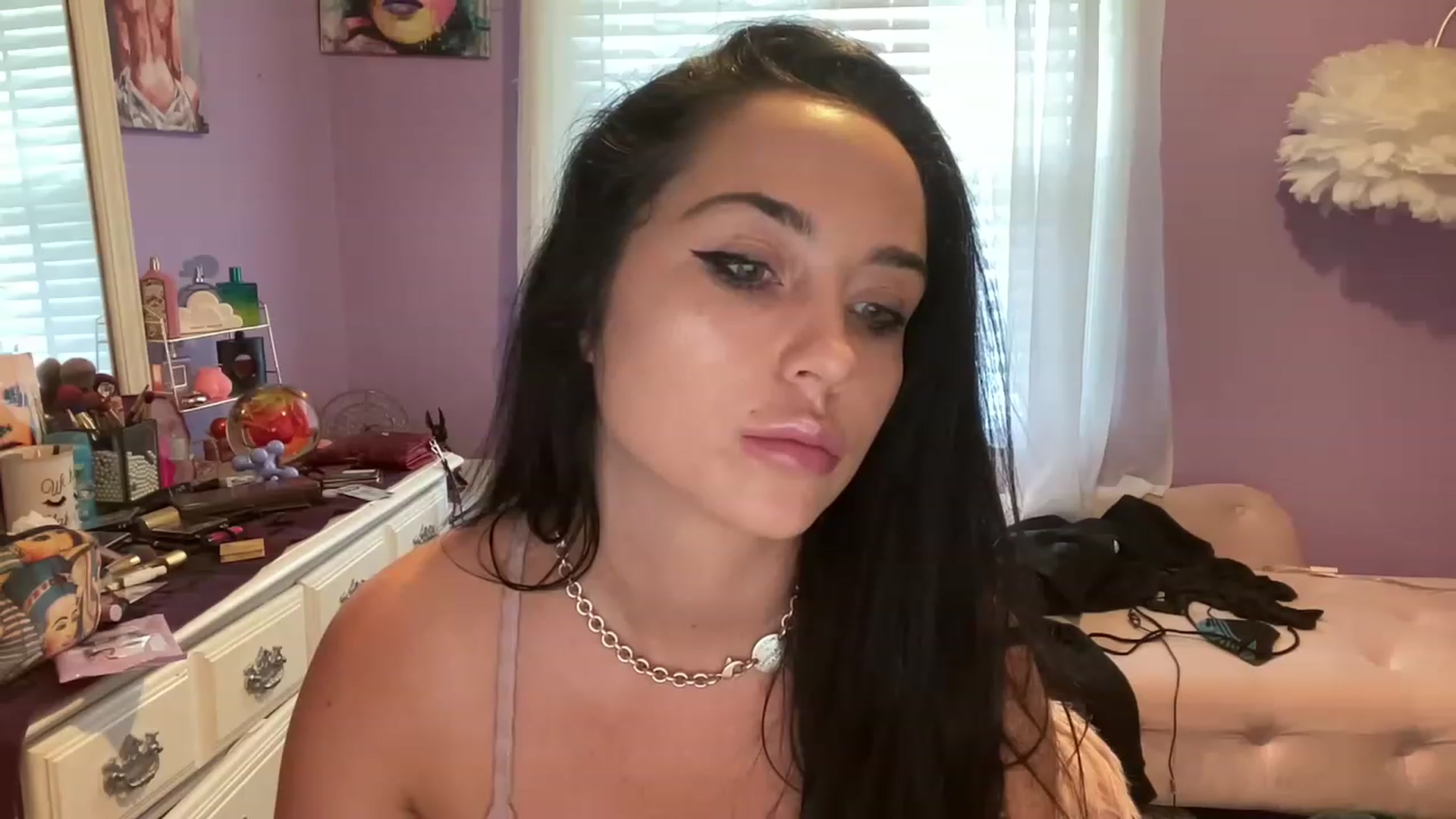 Gallery image thumbnail from Angel_baby124's myfreecams stream on, 08/11/2023, 21:56 image 8 of 20
