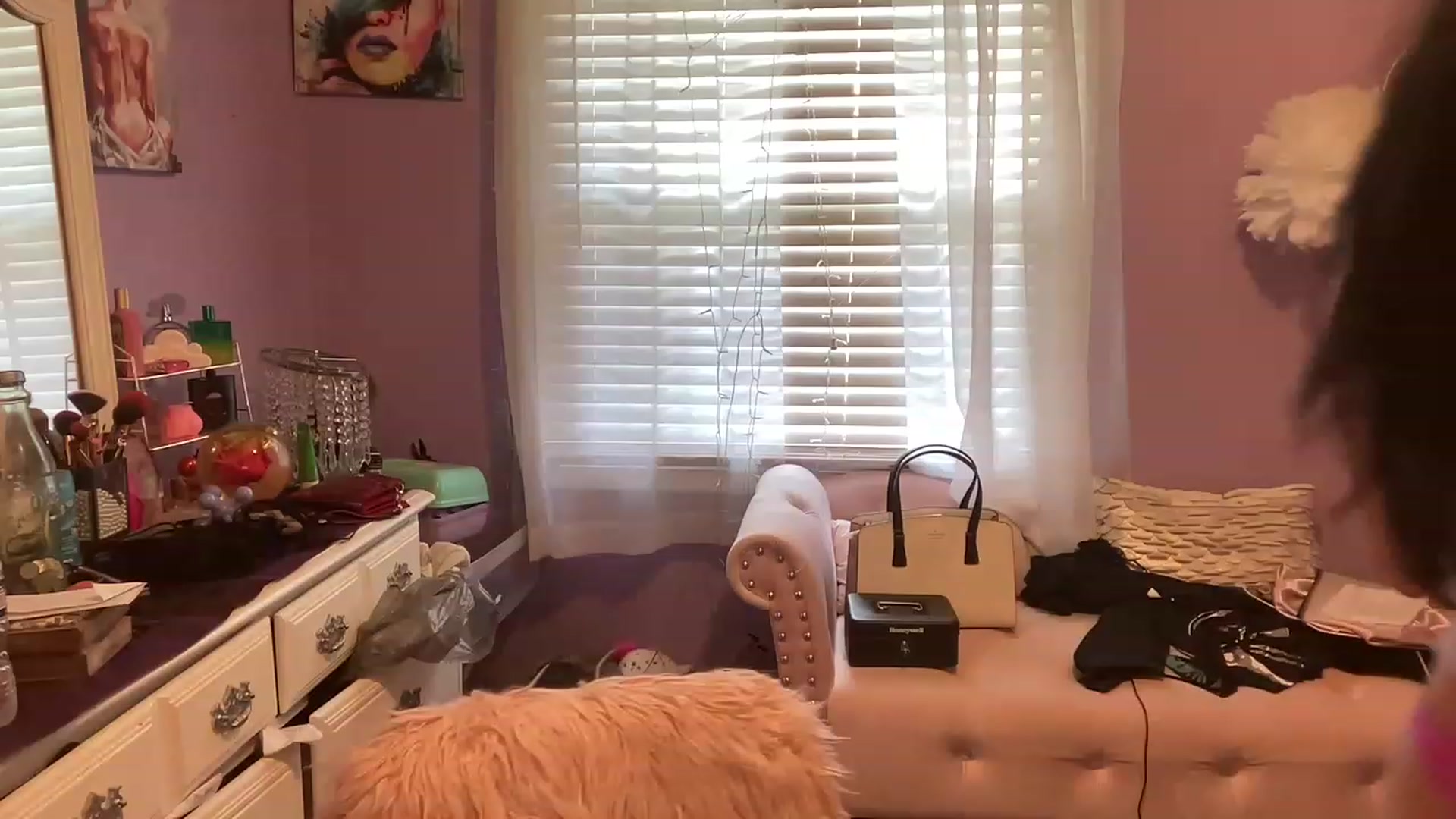 Gallery image thumbnail from Angel_baby124's myfreecams stream on, 08/17/2023, 15:18 image 16 of 20