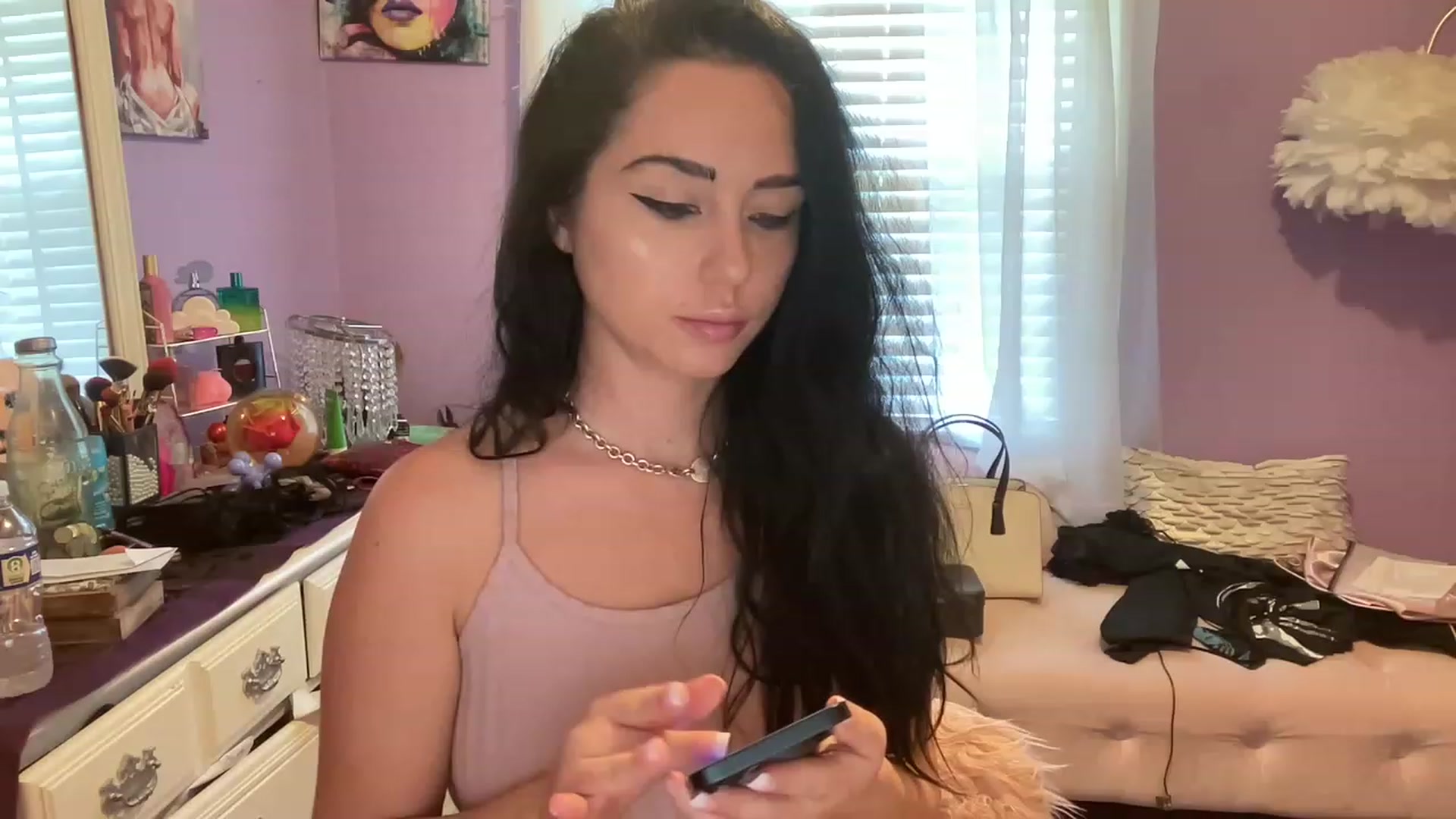 Gallery image thumbnail from Angel_baby124's myfreecams stream on, 08/17/2023, 15:18 image 6 of 20