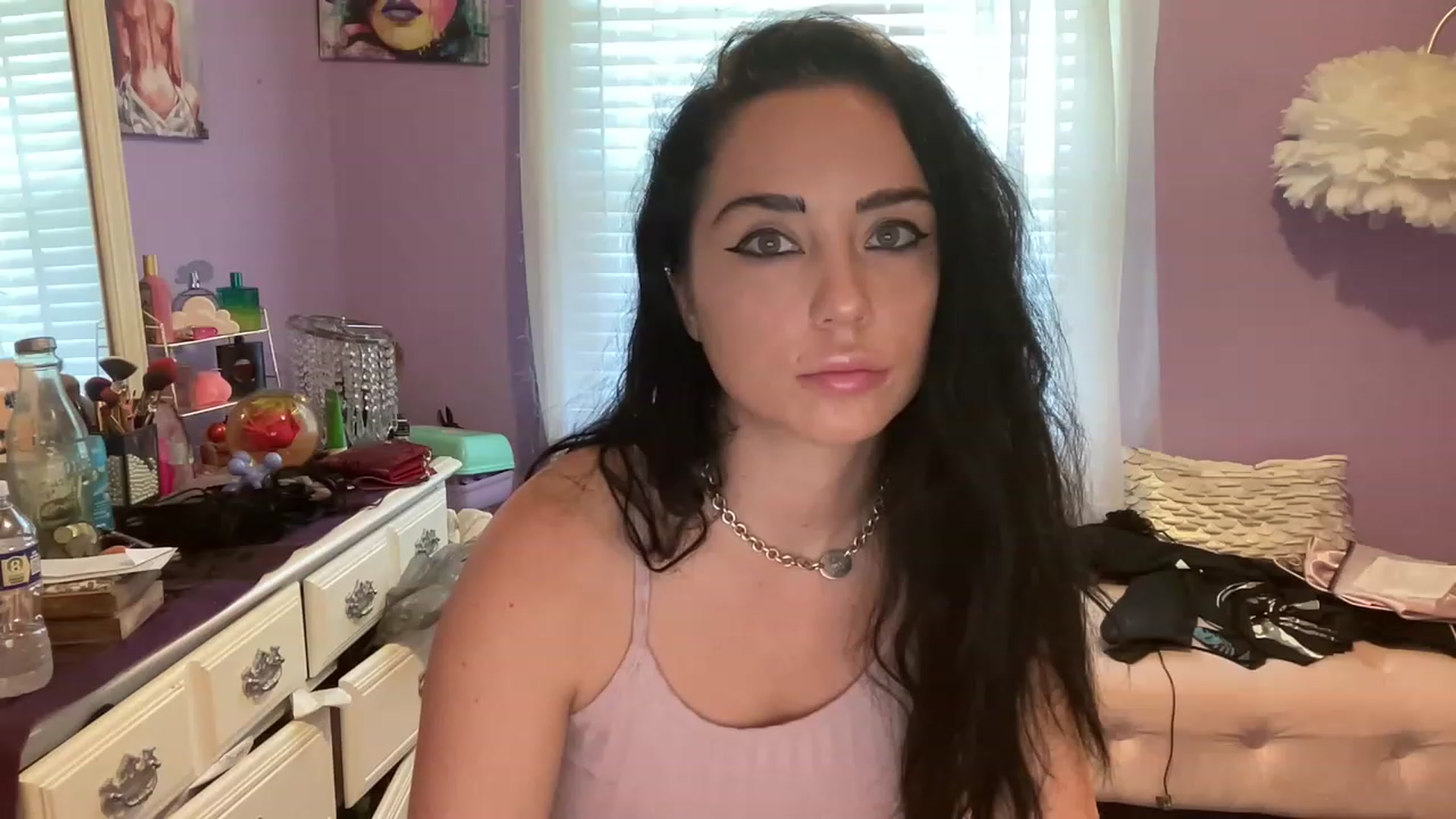 Gallery image thumbnail from Angel_baby124's myfreecams stream on, 08/17/2023, 15:18 image 8 of 20