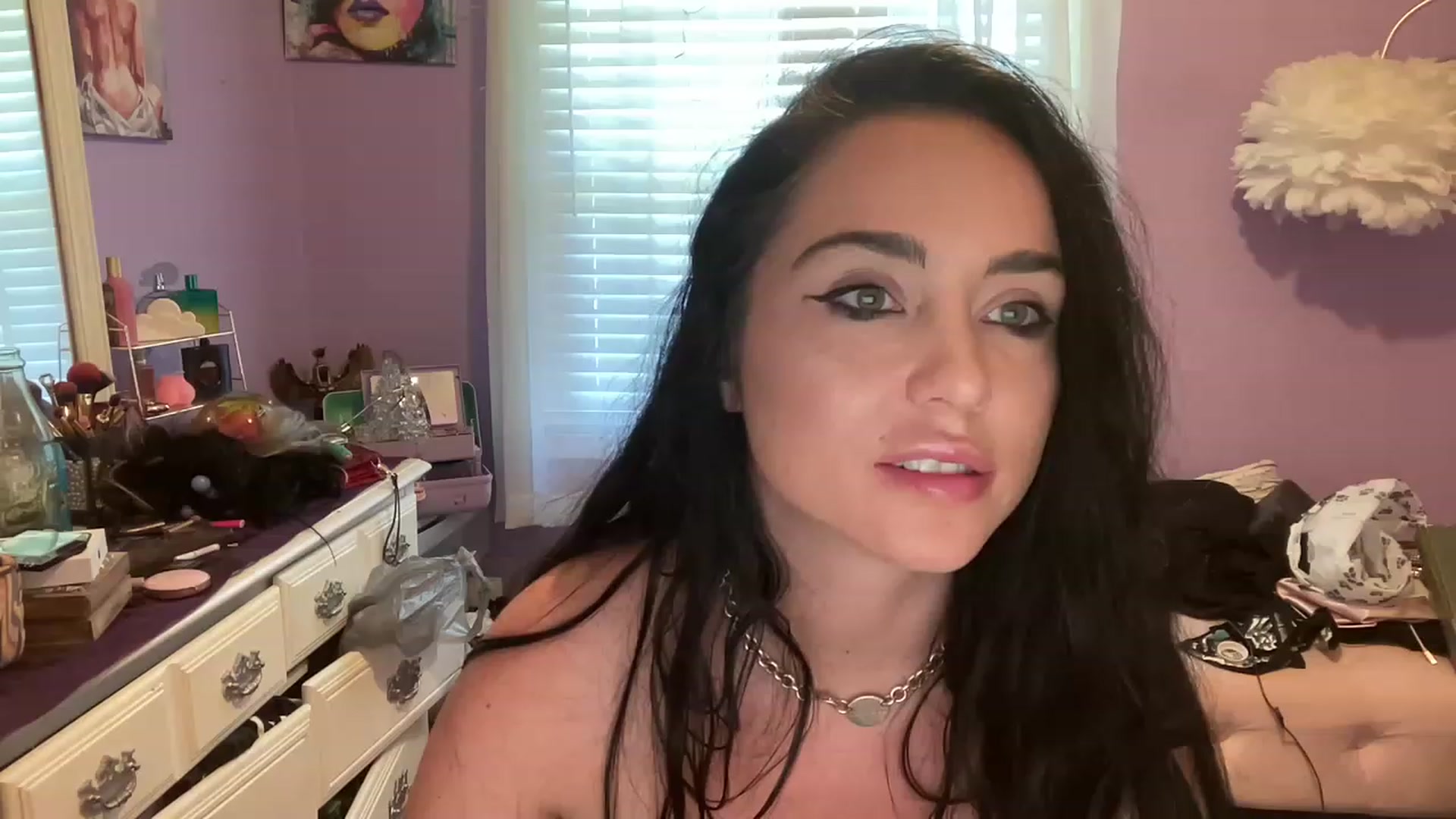 Gallery image thumbnail from Angel_baby124's myfreecams stream on, 08/20/2023, 17:14 image 4 of 20