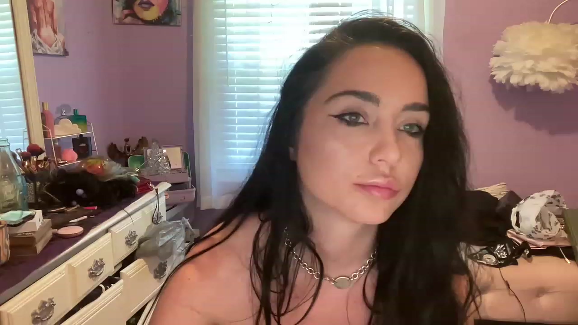 Gallery image thumbnail from Angel_baby124's myfreecams stream on, 08/20/2023, 17:14 image 3 of 20