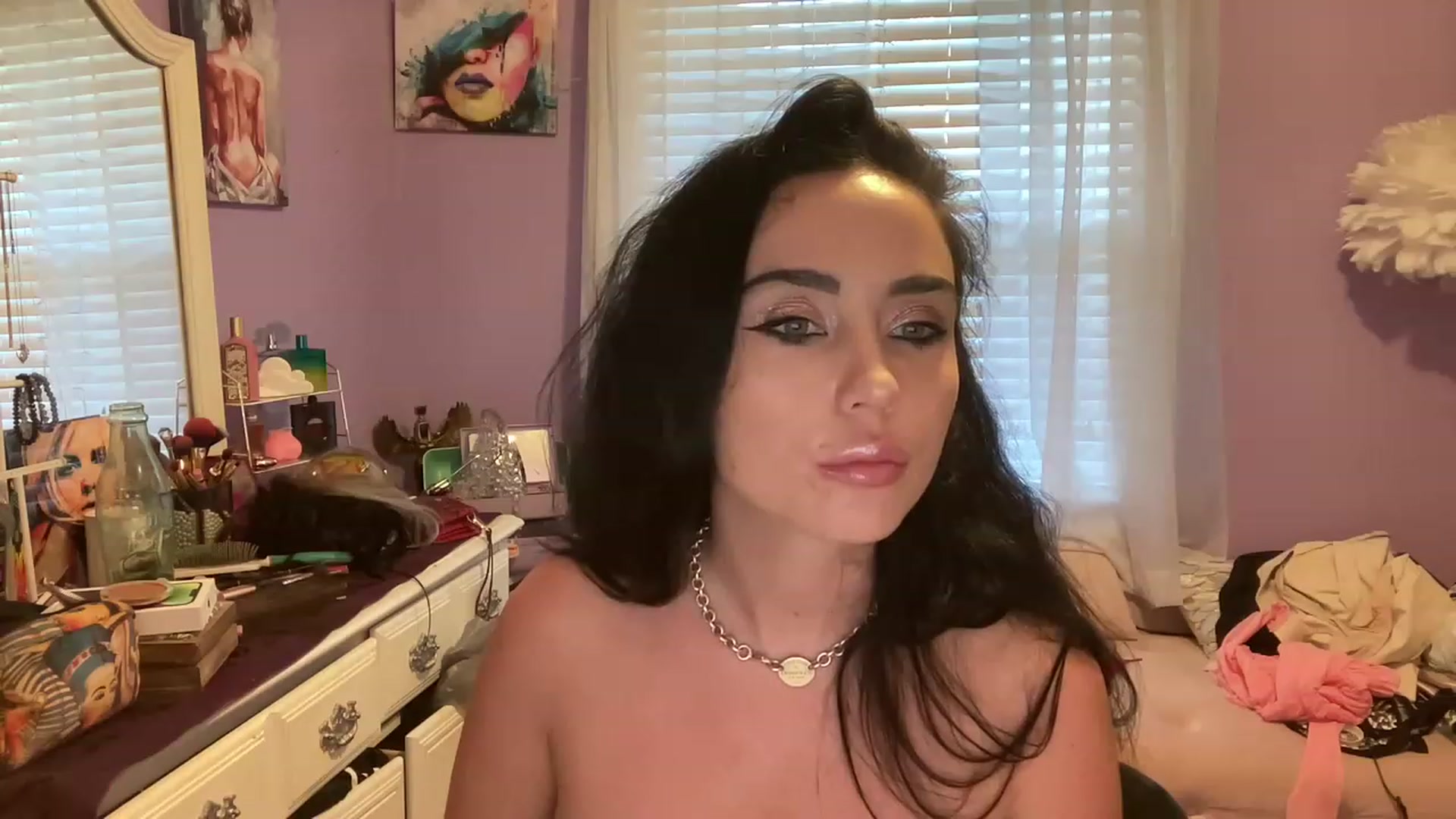 Gallery image thumbnail from Angel_baby124's myfreecams stream on, 08/21/2023, 24:13 image 4 of 20