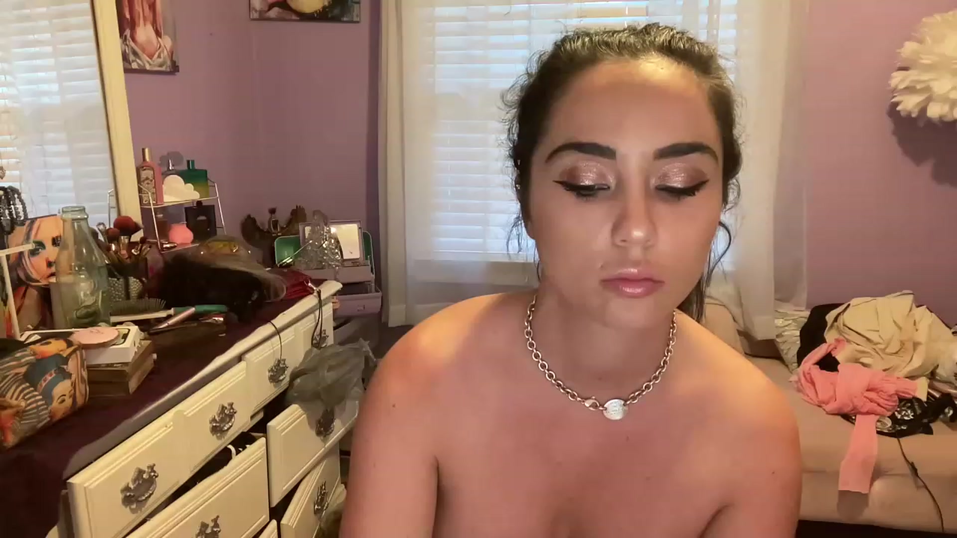 Gallery image thumbnail from Angel_baby124's myfreecams stream on, 08/21/2023, 24:13 image 13 of 20