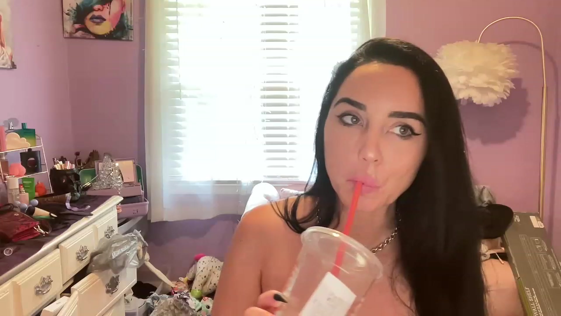 Gallery image thumbnail from Angel_baby124's myfreecams stream on, 08/24/2023, 17:42 image 18 of 20