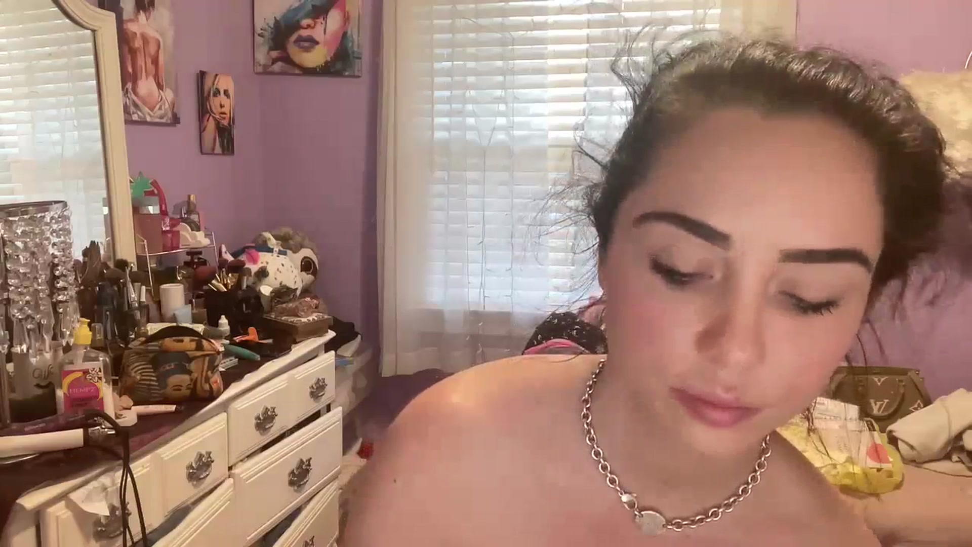 Gallery image thumbnail from Angel_baby124's myfreecams stream on, 11/17/2023, 17:42 image 9 of 20