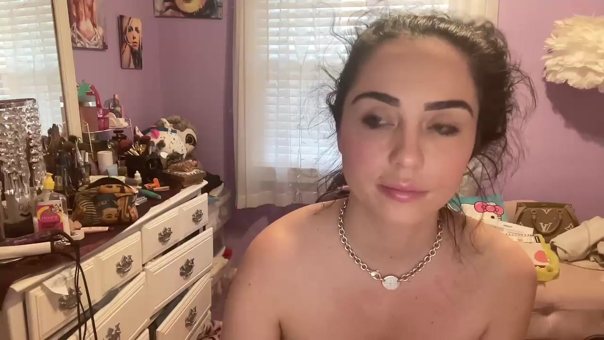 Gallery image thumbnail from Angel_baby124's myfreecams stream on, 11/17/2023, 17:42 image 1 of 20