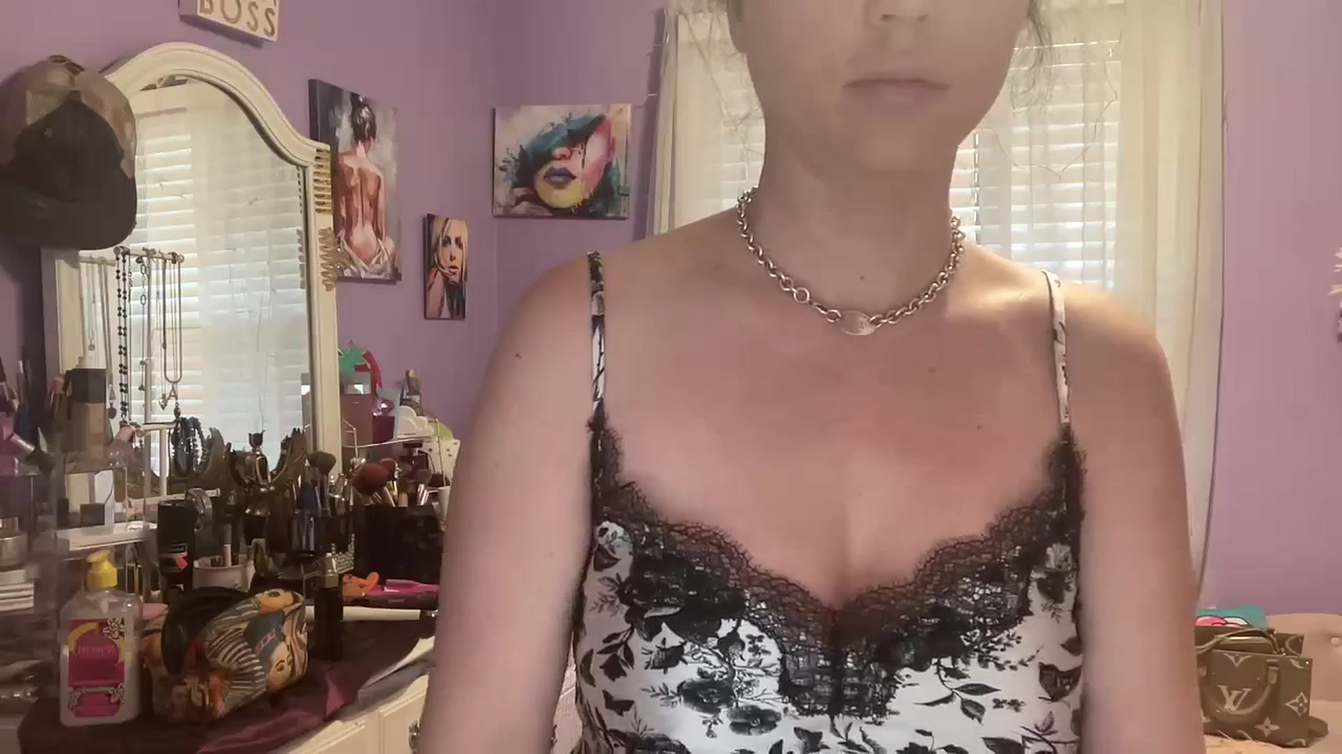 Gallery image thumbnail from Angel_baby124's myfreecams stream on, 11/21/2023, 14:37 image 10 of 20