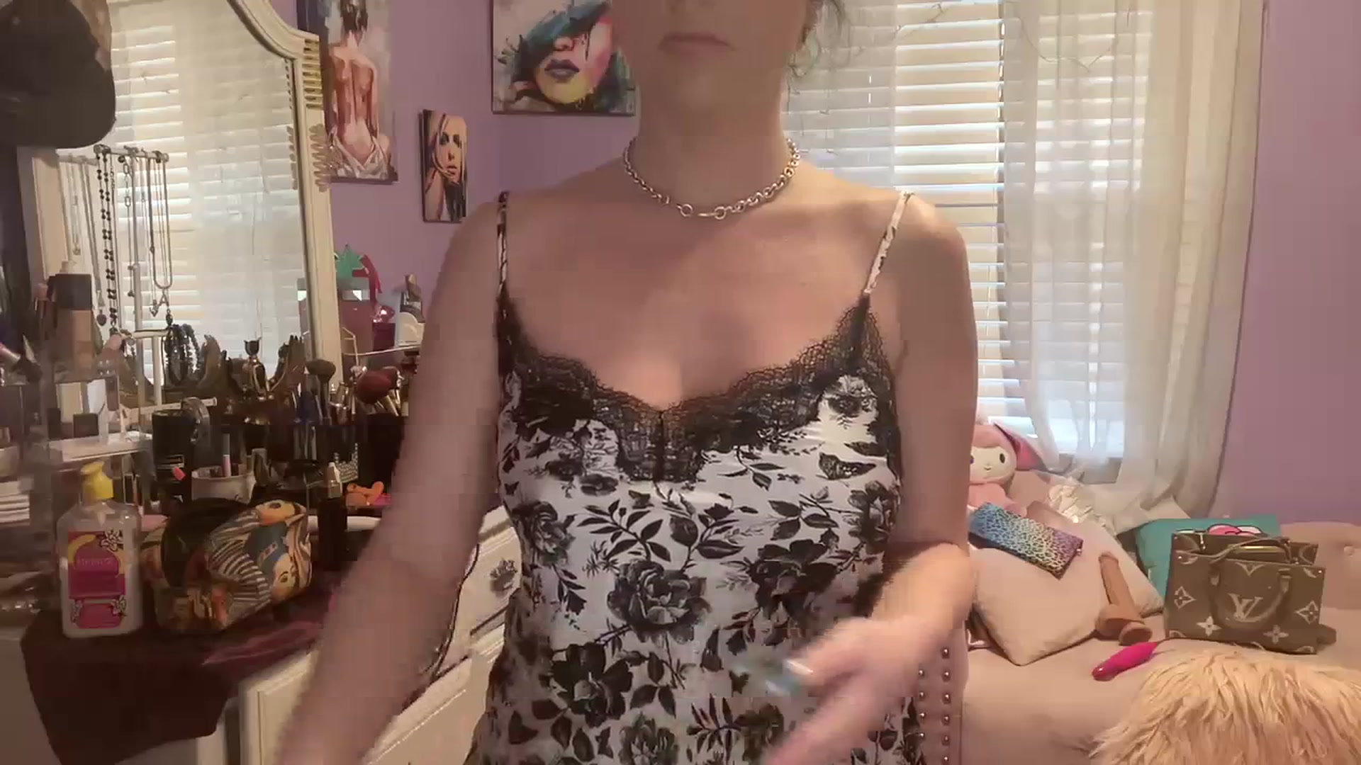 Gallery image thumbnail from Angel_baby124's myfreecams stream on, 11/21/2023, 14:37 image 14 of 20
