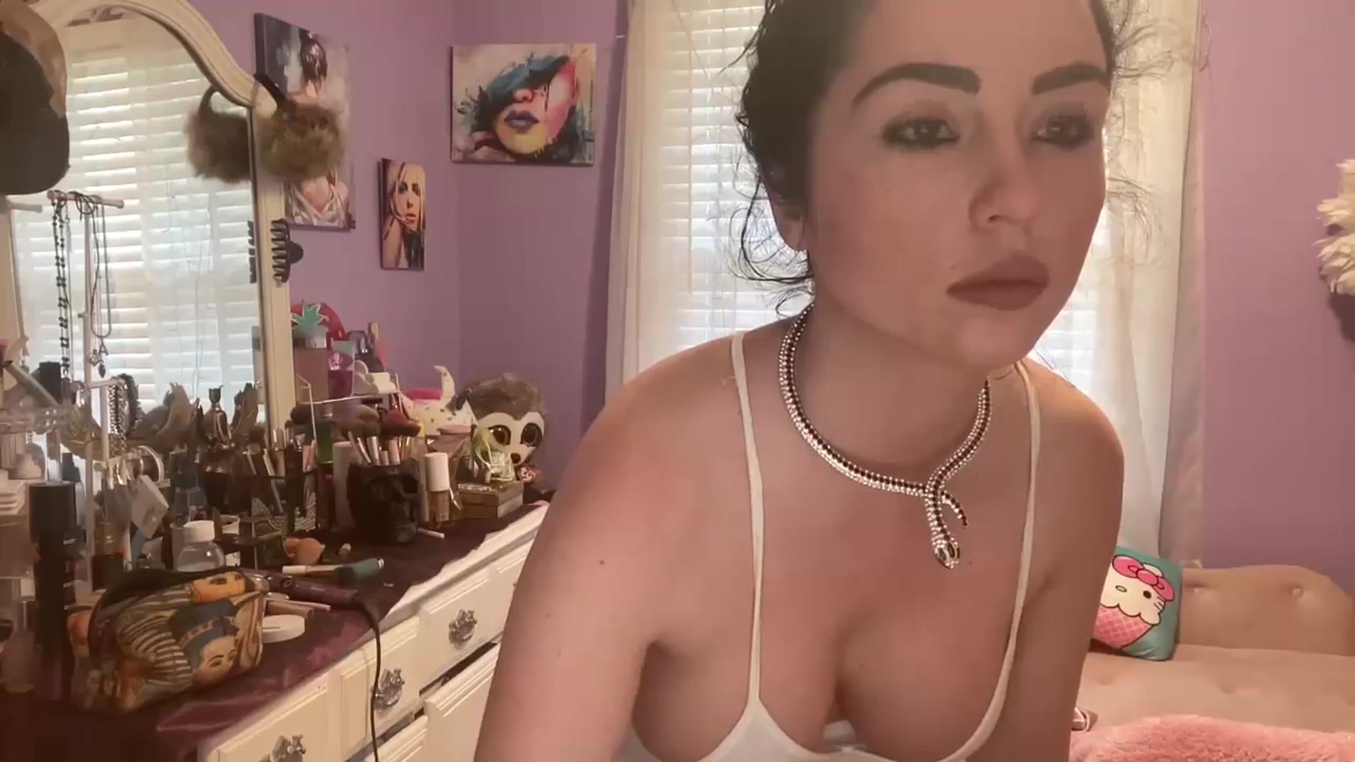 Gallery image thumbnail from Angel_baby124's myfreecams stream on, 12/18/2023, 16:37 image 4 of 20