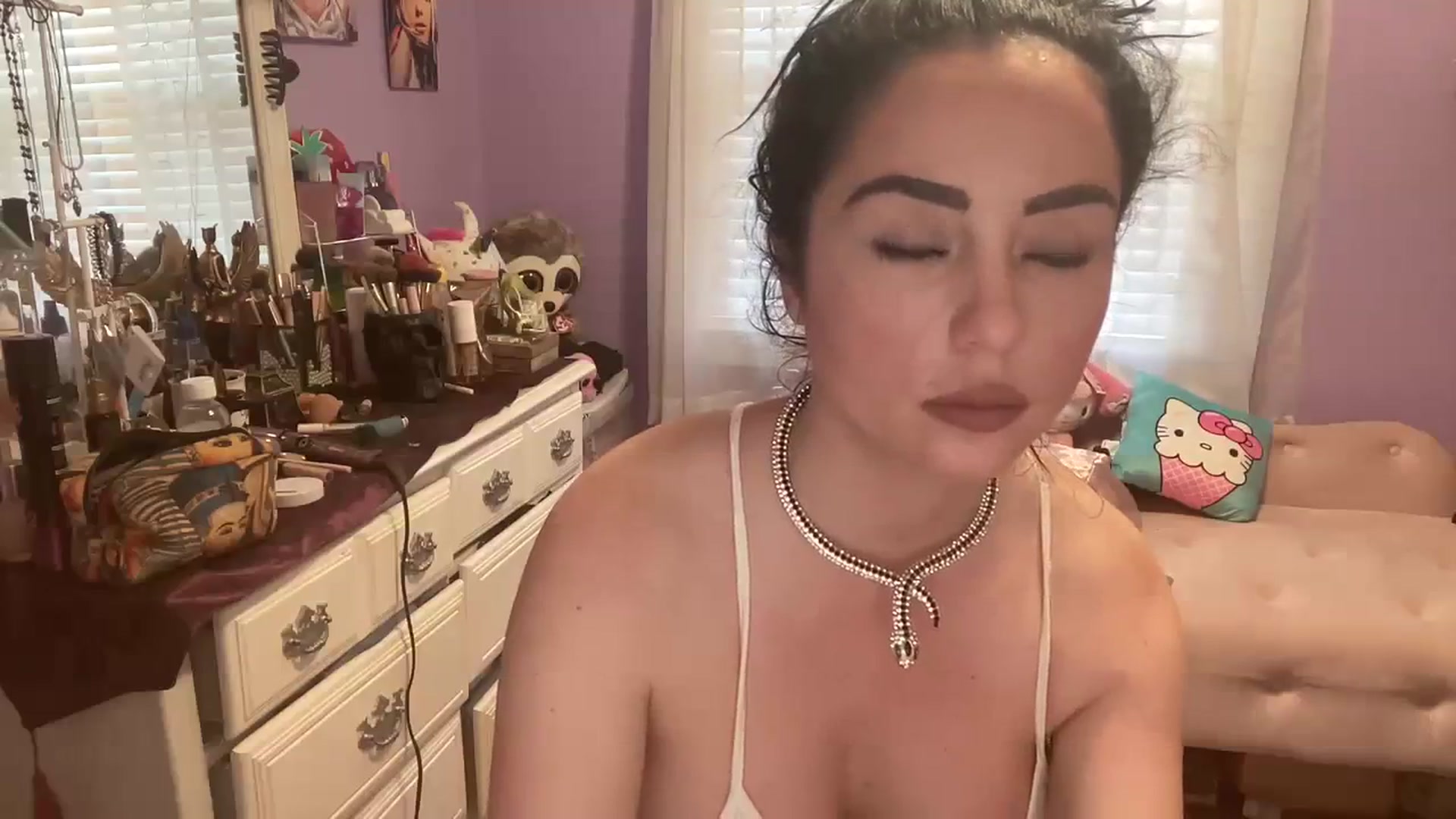 Gallery image thumbnail from Angel_baby124's myfreecams stream on, 12/18/2023, 16:37 image 8 of 20