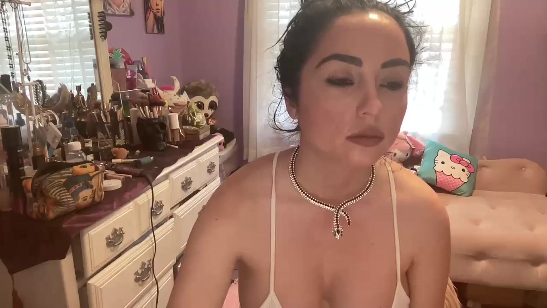 Gallery image thumbnail from Angel_baby124's myfreecams stream on, 12/18/2023, 16:37 image 14 of 20