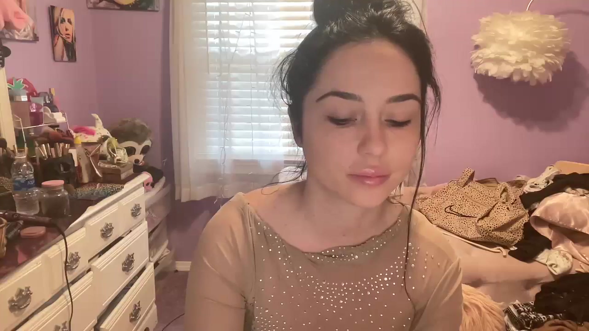 Gallery image thumbnail from Angel_baby124's myfreecams stream on, 12/22/2023, 15:32 image 10 of 20