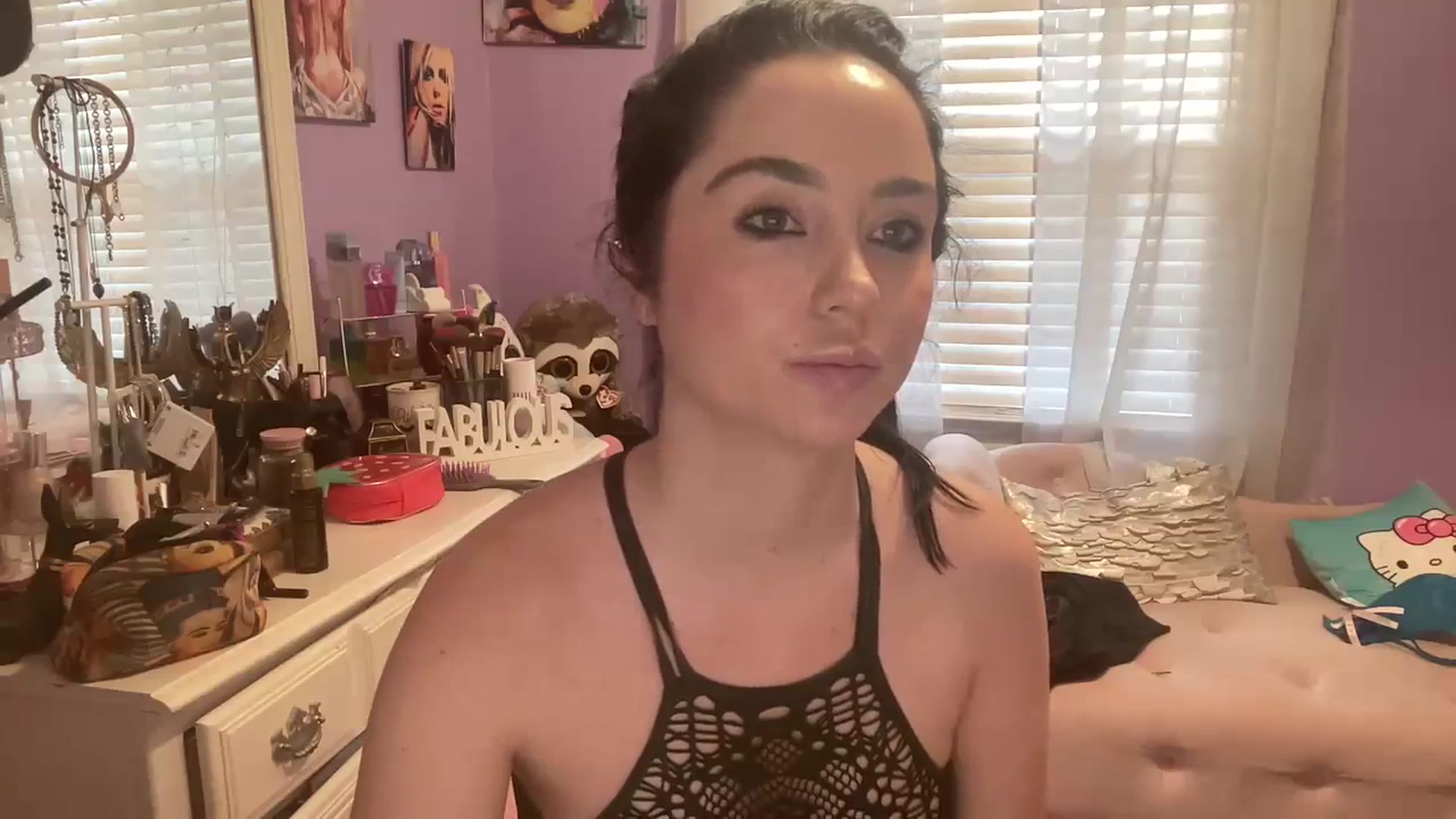 Gallery image thumbnail from Angel_baby124's myfreecams stream on, 01/09/2024, 18:10 image 18 of 20