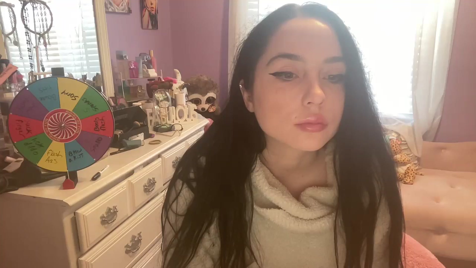 Gallery image thumbnail from Angel_baby124's myfreecams stream on, 01/17/2024, 14:57 image 19 of 20