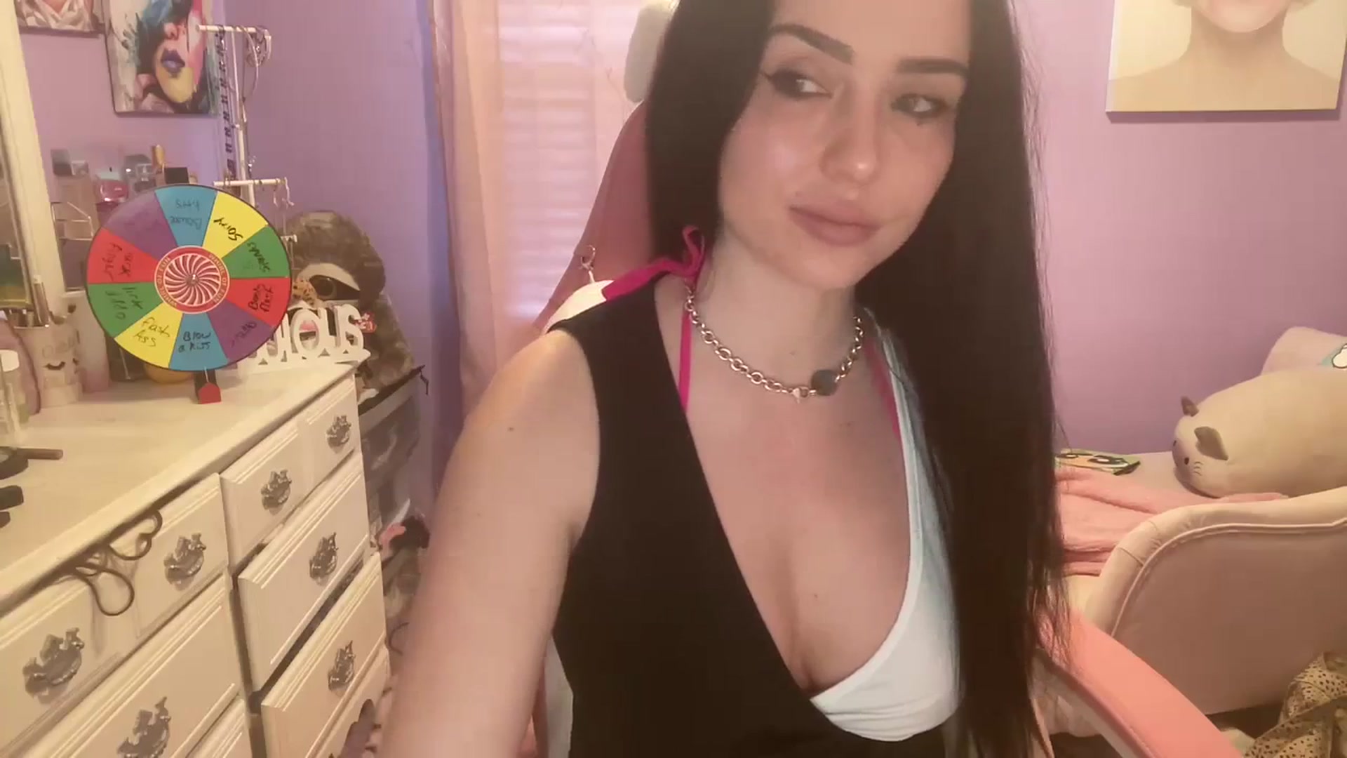 Gallery image thumbnail from Angel_baby124's myfreecams stream on, 03/05/2024, 15:09 image 7 of 20