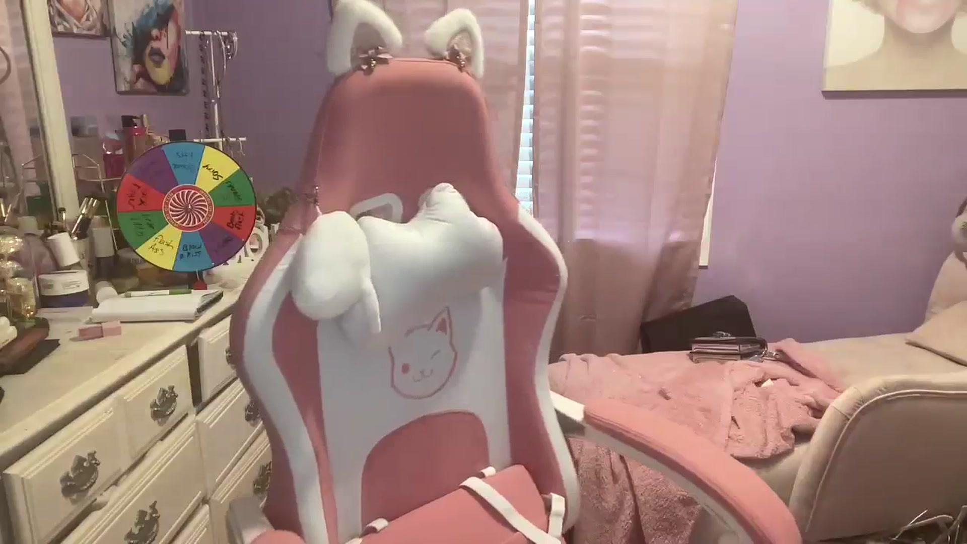 Gallery image thumbnail from Angel_baby124's myfreecams stream on, 03/23/2024, 20:44 image 18 of 20