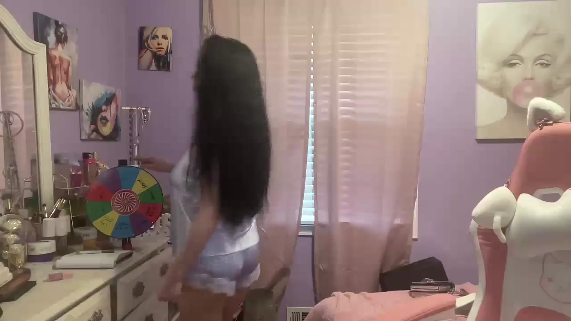 Gallery image thumbnail from Angel_baby124's myfreecams stream on, 03/23/2024, 20:44 image 8 of 20