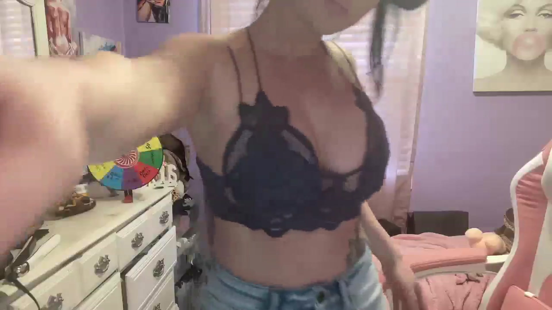 Gallery image thumbnail from Angel_baby124's myfreecams stream on, 03/28/2024, 15:01 image 19 of 20