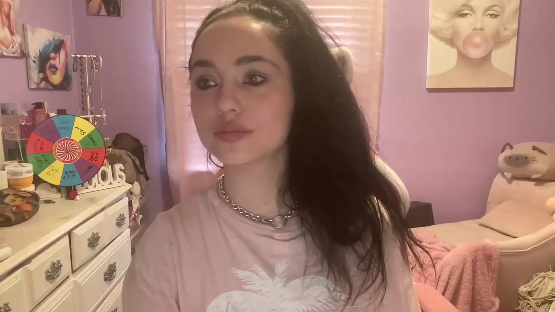 Gallery image thumbnail from Angel_baby124's myfreecams stream on, 04/02/2024, 17:47 image 4 of 20