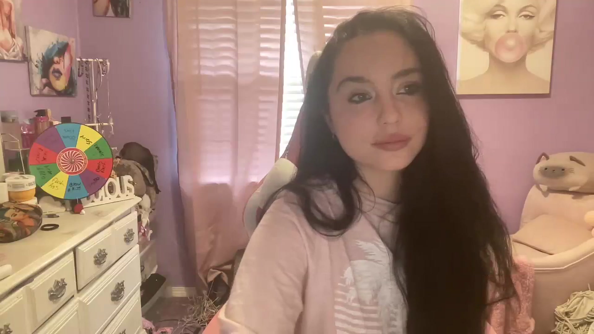 Gallery image thumbnail from Angel_baby124's myfreecams stream on, 04/02/2024, 17:47 image 2 of 20