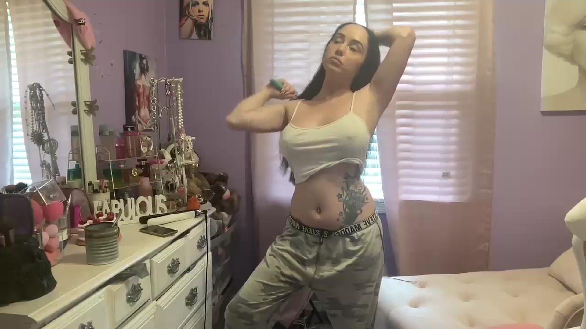 Gallery image thumbnail from Angel_baby124's myfreecams stream on, 06/06/2024, 15:31 image 17 of 20