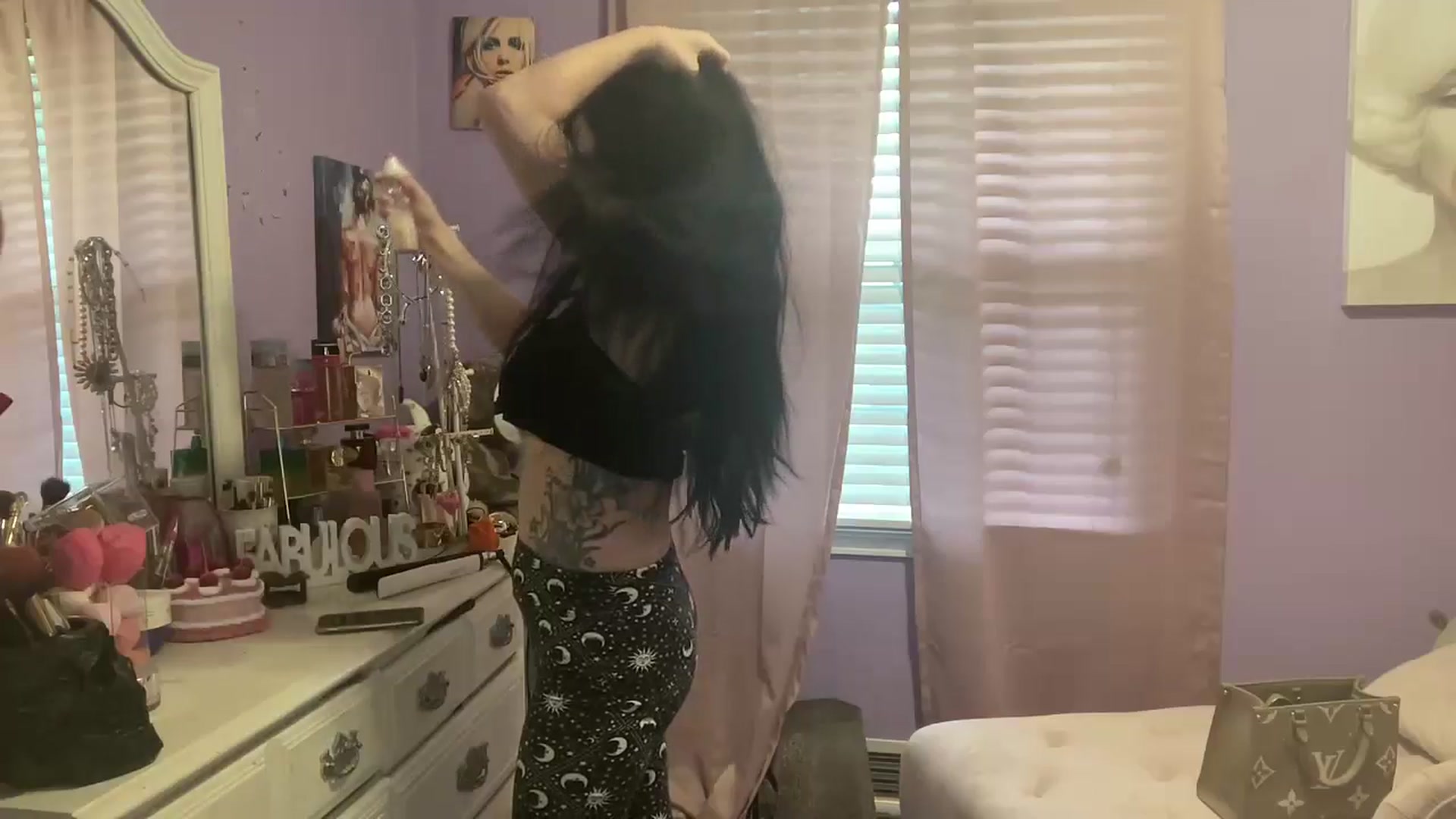 Gallery image thumbnail from Angel_baby124's myfreecams stream on, 06/10/2024, 14:33 image 16 of 20