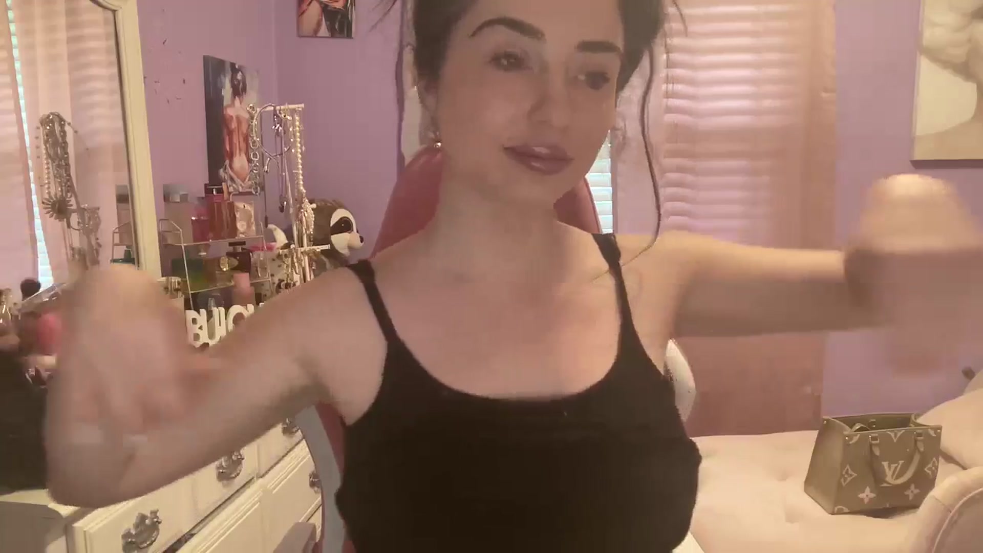 Gallery image thumbnail from Angel_baby124's myfreecams stream on, 06/10/2024, 14:33 image 11 of 20