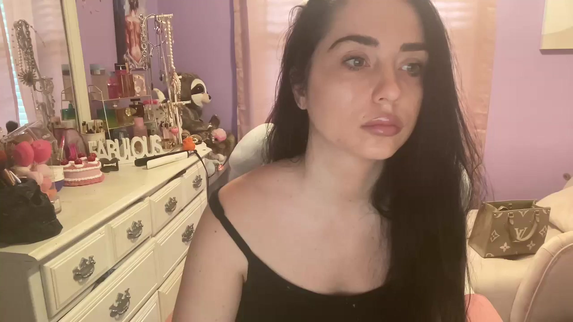 Gallery image thumbnail from Angel_baby124's myfreecams stream on, 06/10/2024, 15:03 image 2 of 20