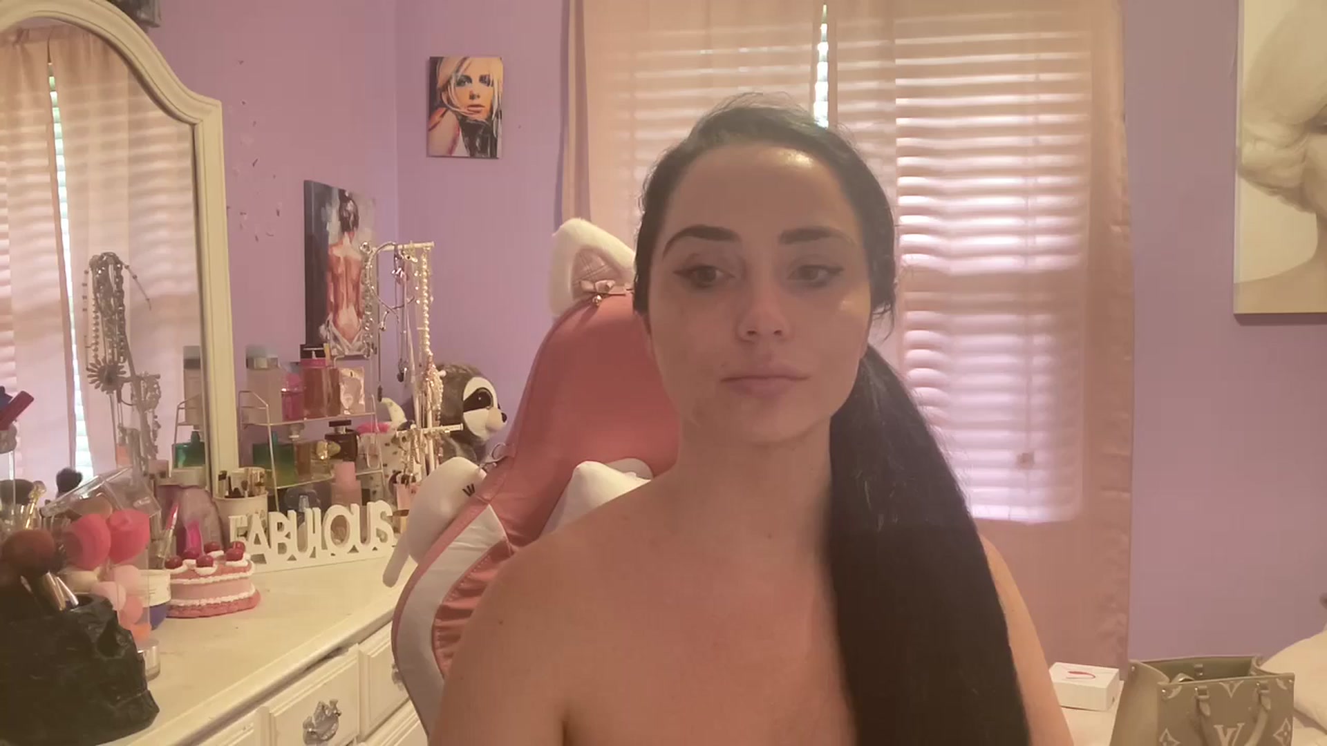 Gallery image thumbnail from Angel_baby124's myfreecams stream on, 06/10/2024, 19:36 image 6 of 20