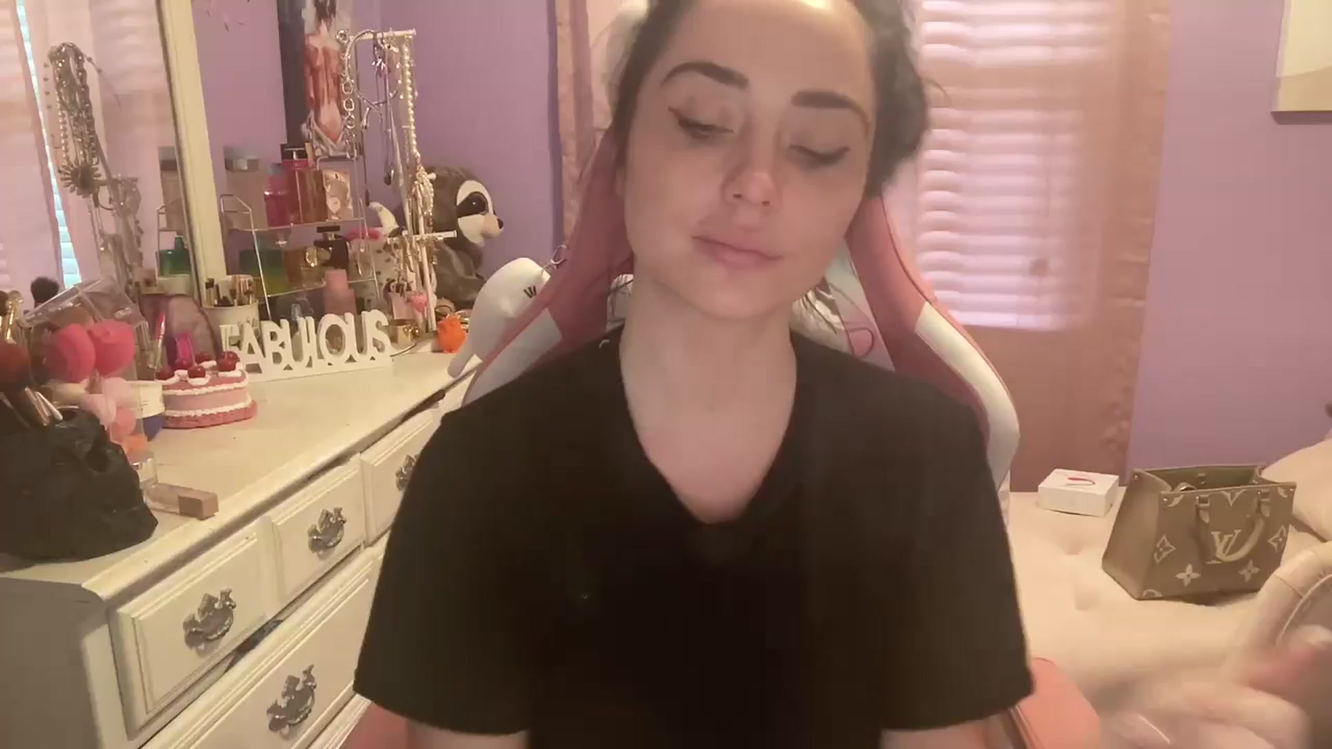 Gallery image thumbnail from Angel_baby124's myfreecams stream on, 06/10/2024, 19:36 image 1 of 20