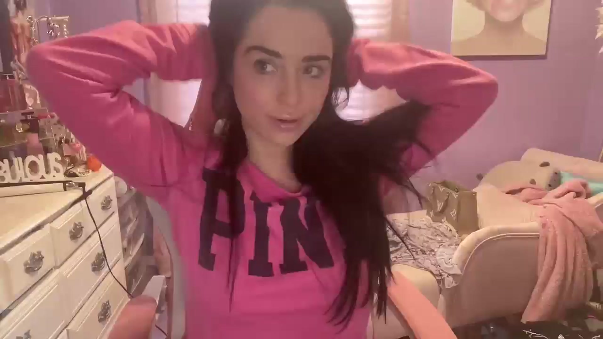 Gallery image thumbnail from Angel_baby124's myfreecams stream on, 06/11/2024, 15:36 image 1 of 20
