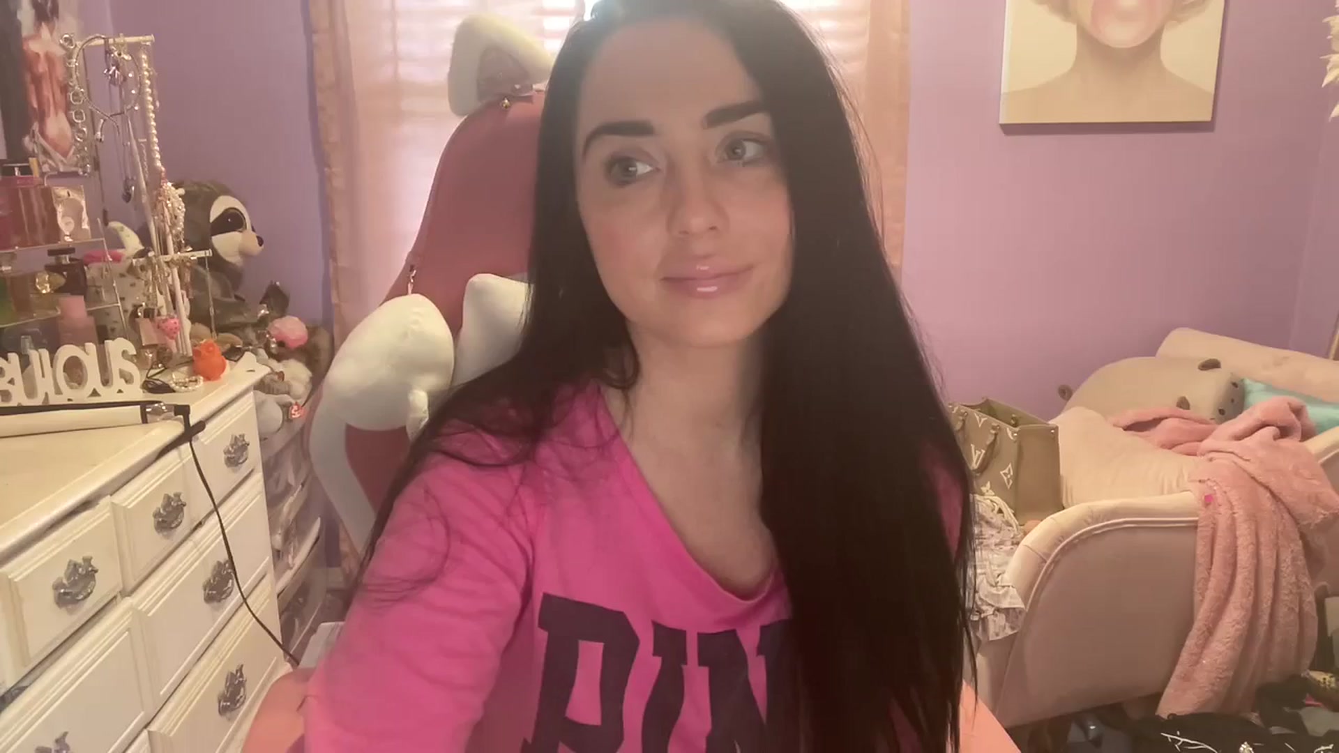Gallery image thumbnail from Angel_baby124's myfreecams stream on, 06/11/2024, 15:36 image 3 of 20