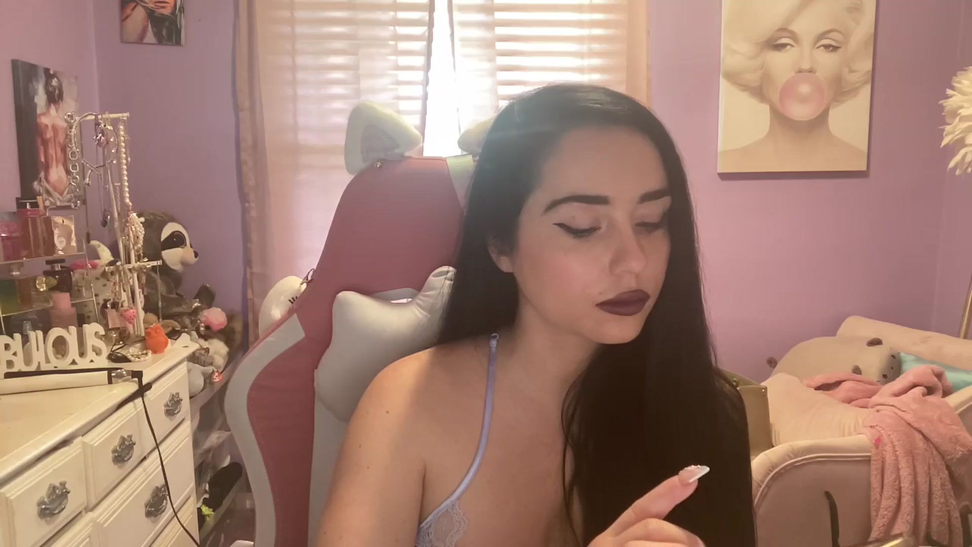 Gallery image thumbnail from Angel_baby124's myfreecams stream on, 06/11/2024, 16:33 image 20 of 20