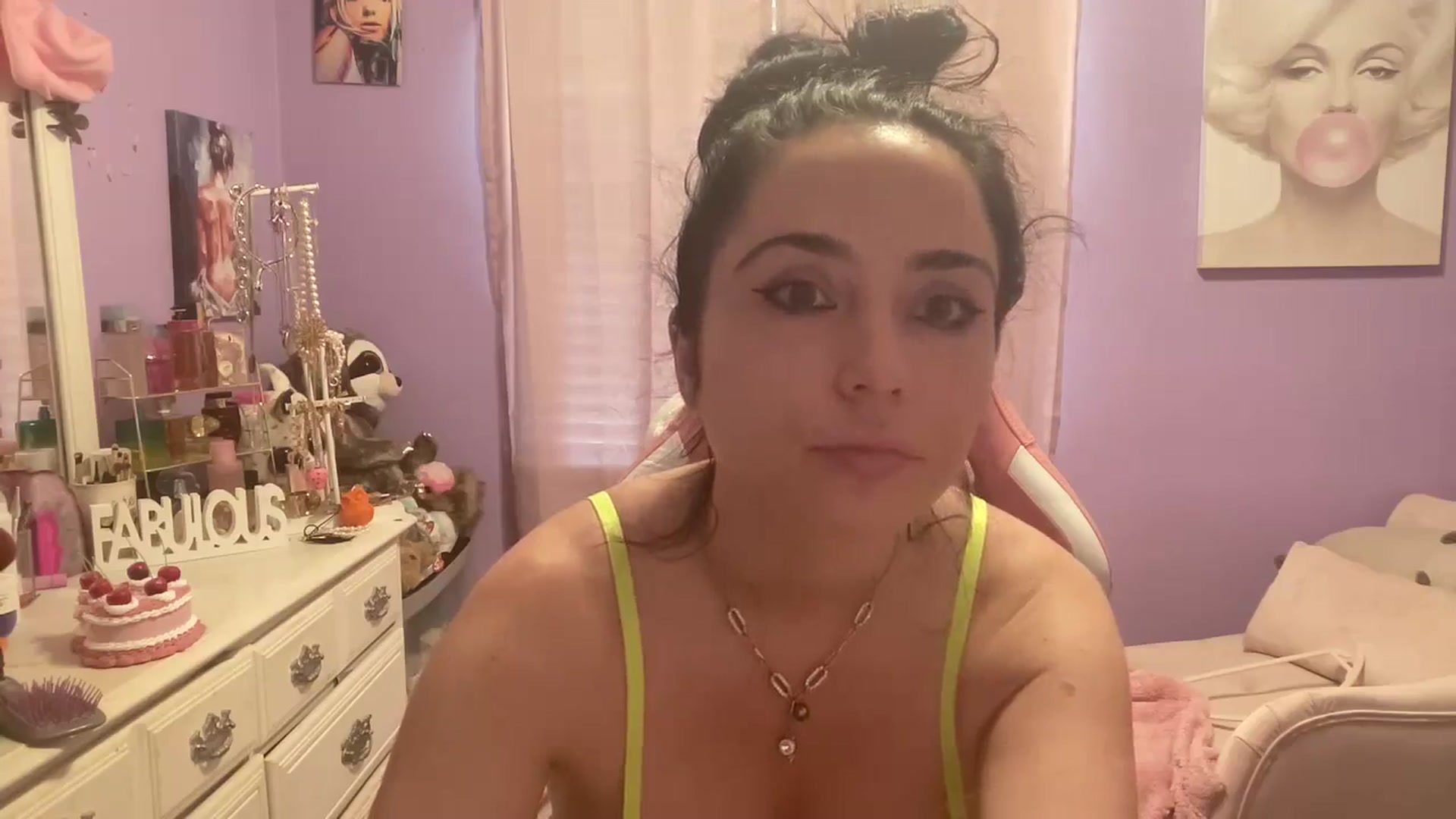 Gallery image thumbnail from Angel_baby124's myfreecams stream on, 06/18/2024, 16:08 image 9 of 20