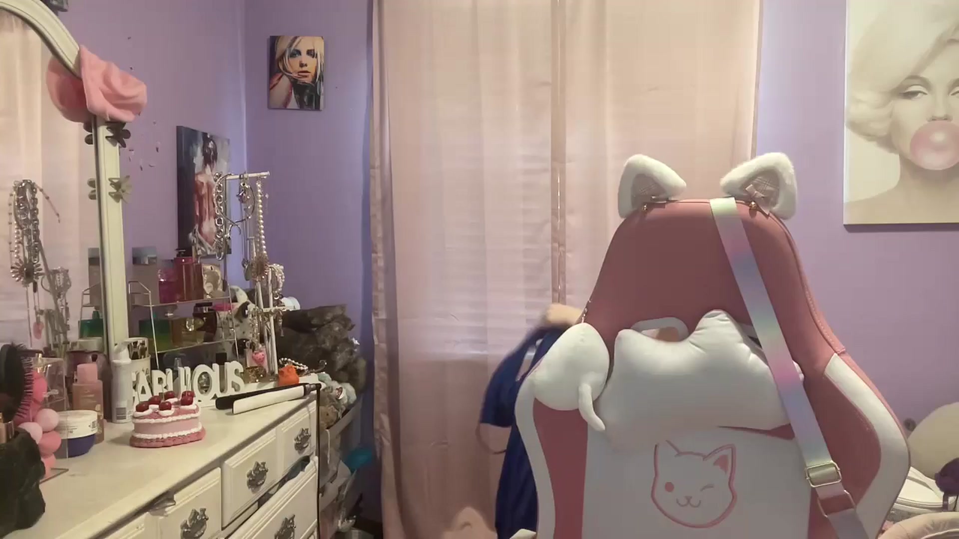 Gallery image thumbnail from Angel_baby124's myfreecams stream on, 06/27/2024, 14:45 image 1 of 20