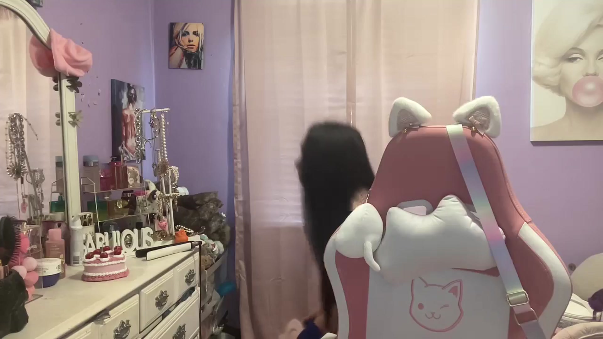 Gallery image thumbnail from Angel_baby124's myfreecams stream on, 06/27/2024, 14:45 image 2 of 20