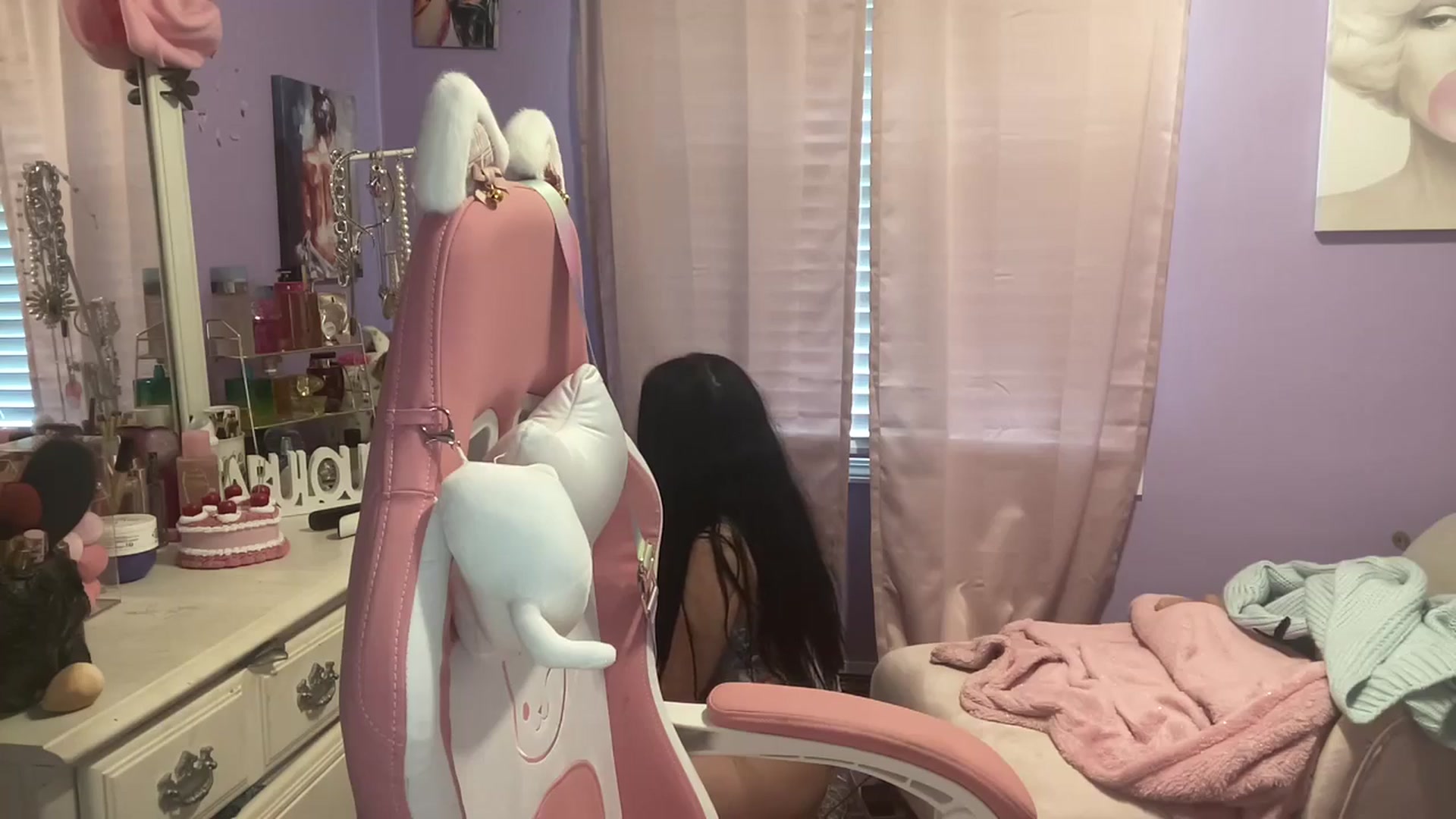 Gallery image thumbnail from Angel_baby124's myfreecams stream on, 06/29/2024, 18:44 image 11 of 20
