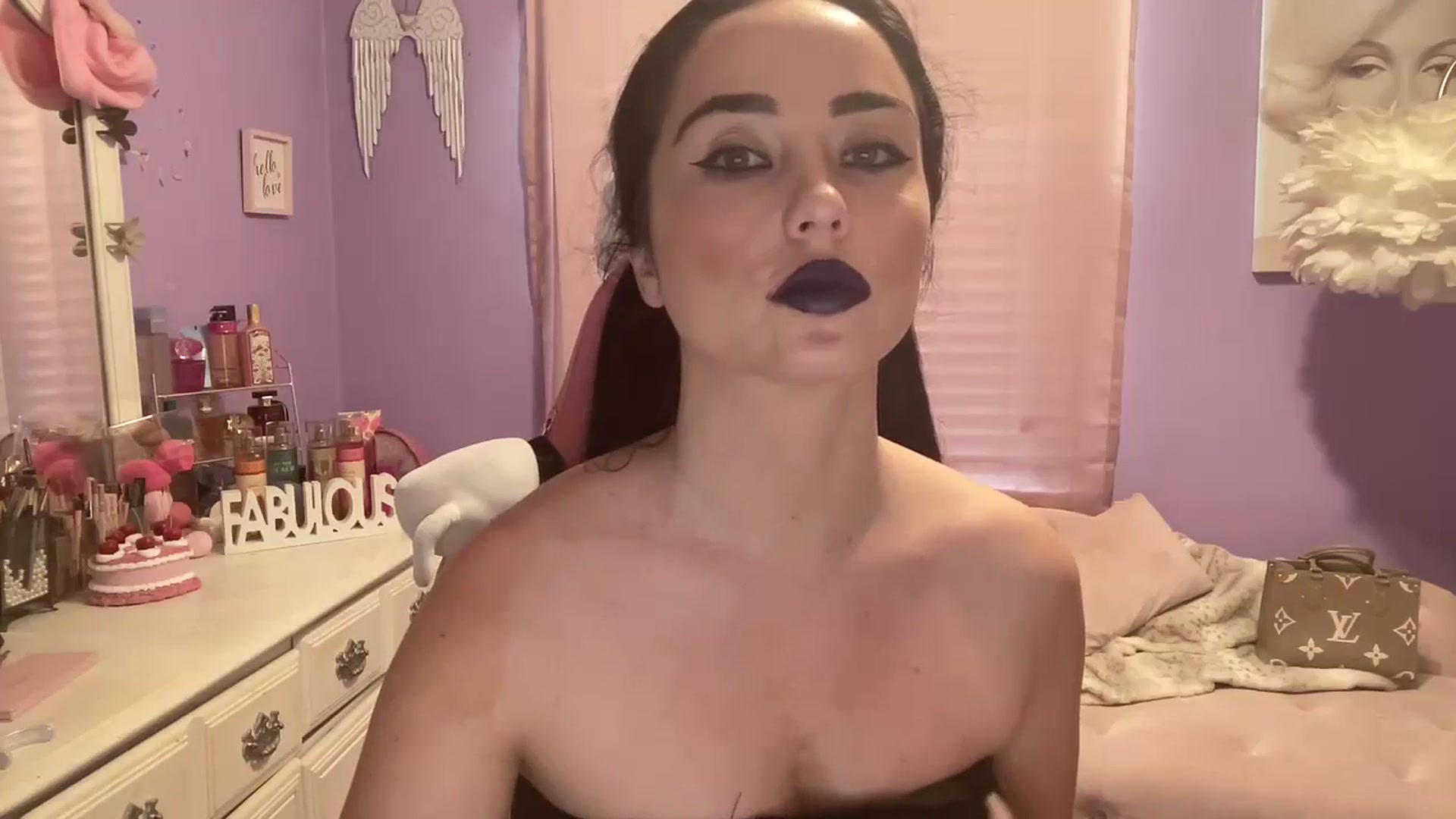 Gallery image thumbnail from Angel_baby124's myfreecams stream on, 07/07/2024, 16:18 image 19 of 20