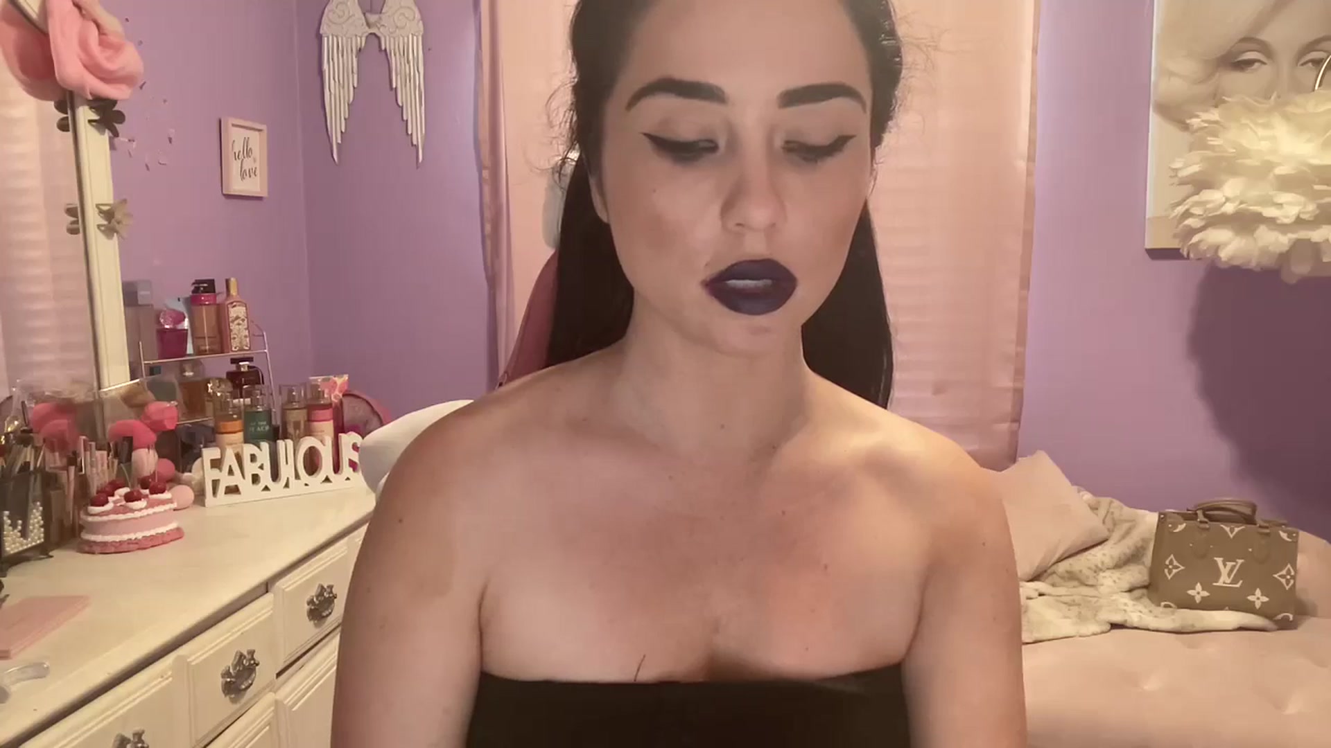 Gallery image thumbnail from Angel_baby124's myfreecams stream on, 07/07/2024, 16:18 image 17 of 20