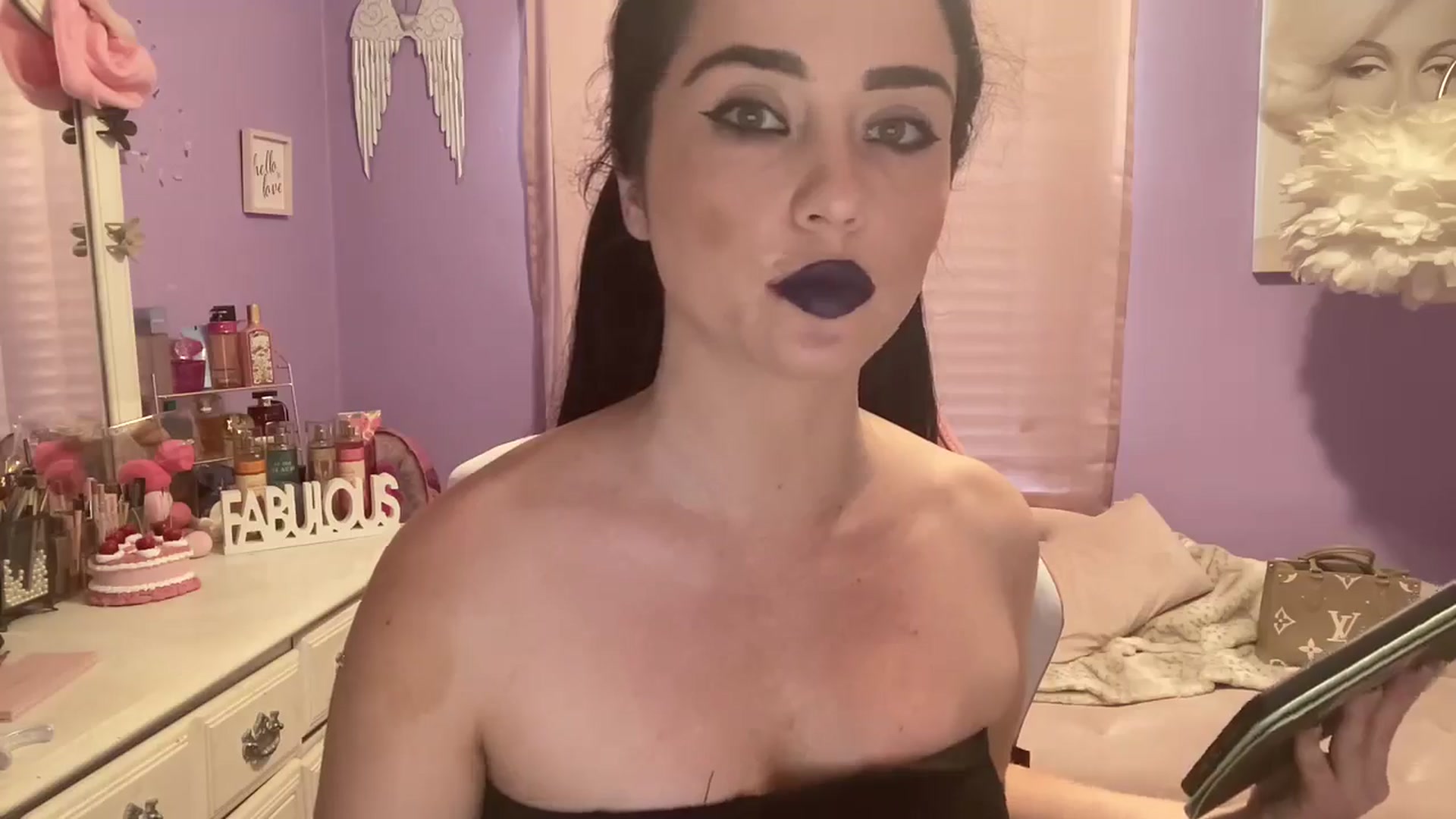 Gallery image thumbnail from Angel_baby124's myfreecams stream on, 07/07/2024, 16:18 image 16 of 20
